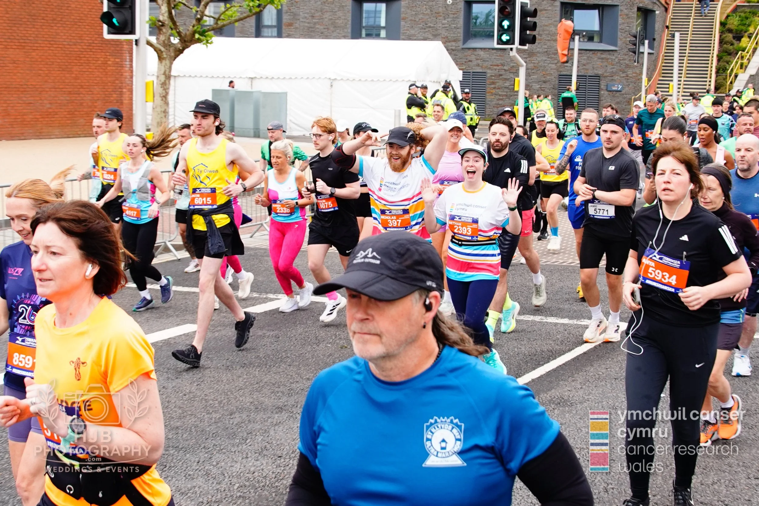 HJBphotography.com_CRWSwanseaHalf_2. The Start_66.jpg