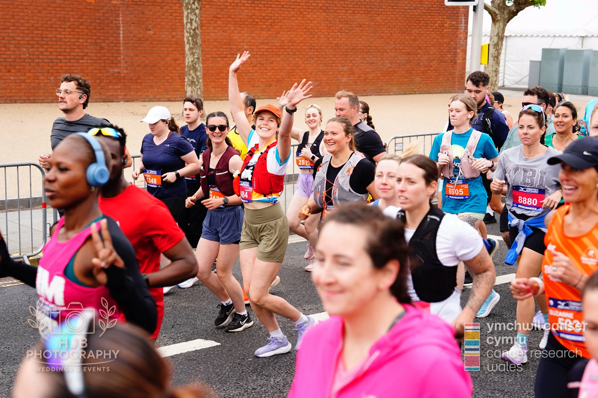 HJBphotography.com_CRWSwanseaHalf_2. The Start_57.jpg