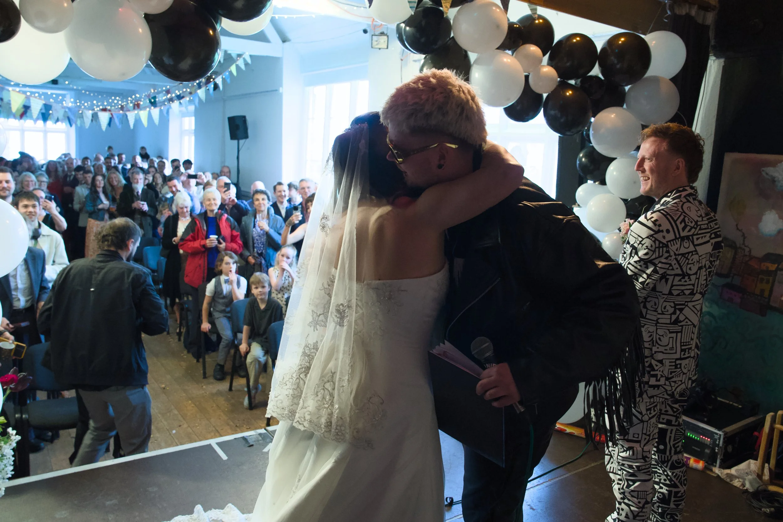 HJBP_Sam&Beth_1.Celebration_09.jpg
