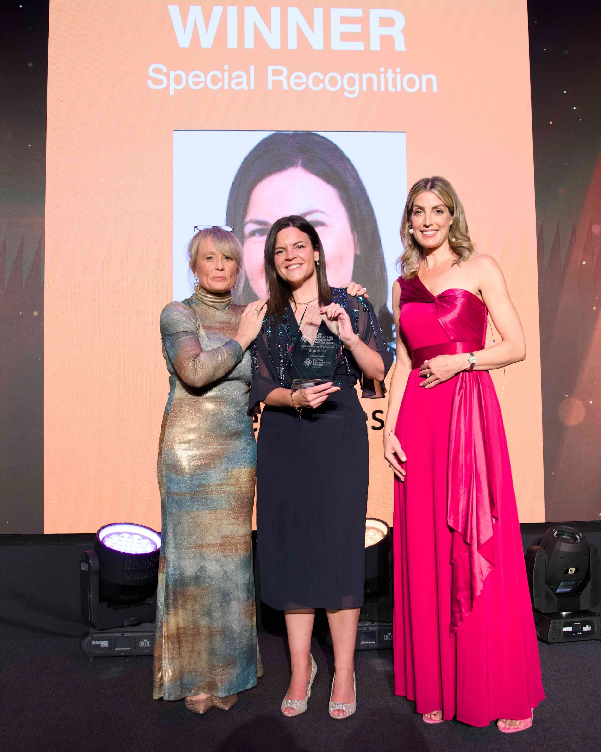 KyronMedia_TheValeHotel_PharmacyAwards2026_PresentingAwardsWEB_124.jpg