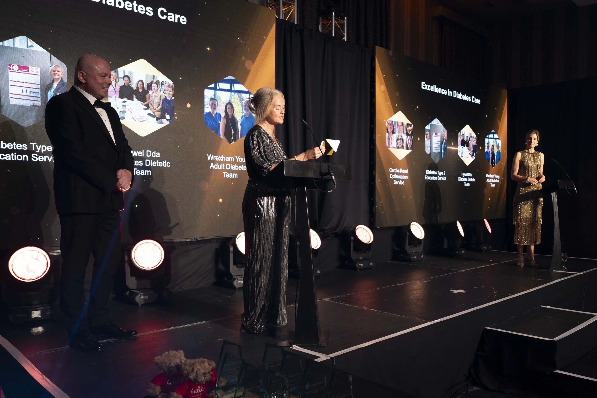 WelshHealthcareAwards2025_Awards Giving_017_HJBphotography.com.jpg