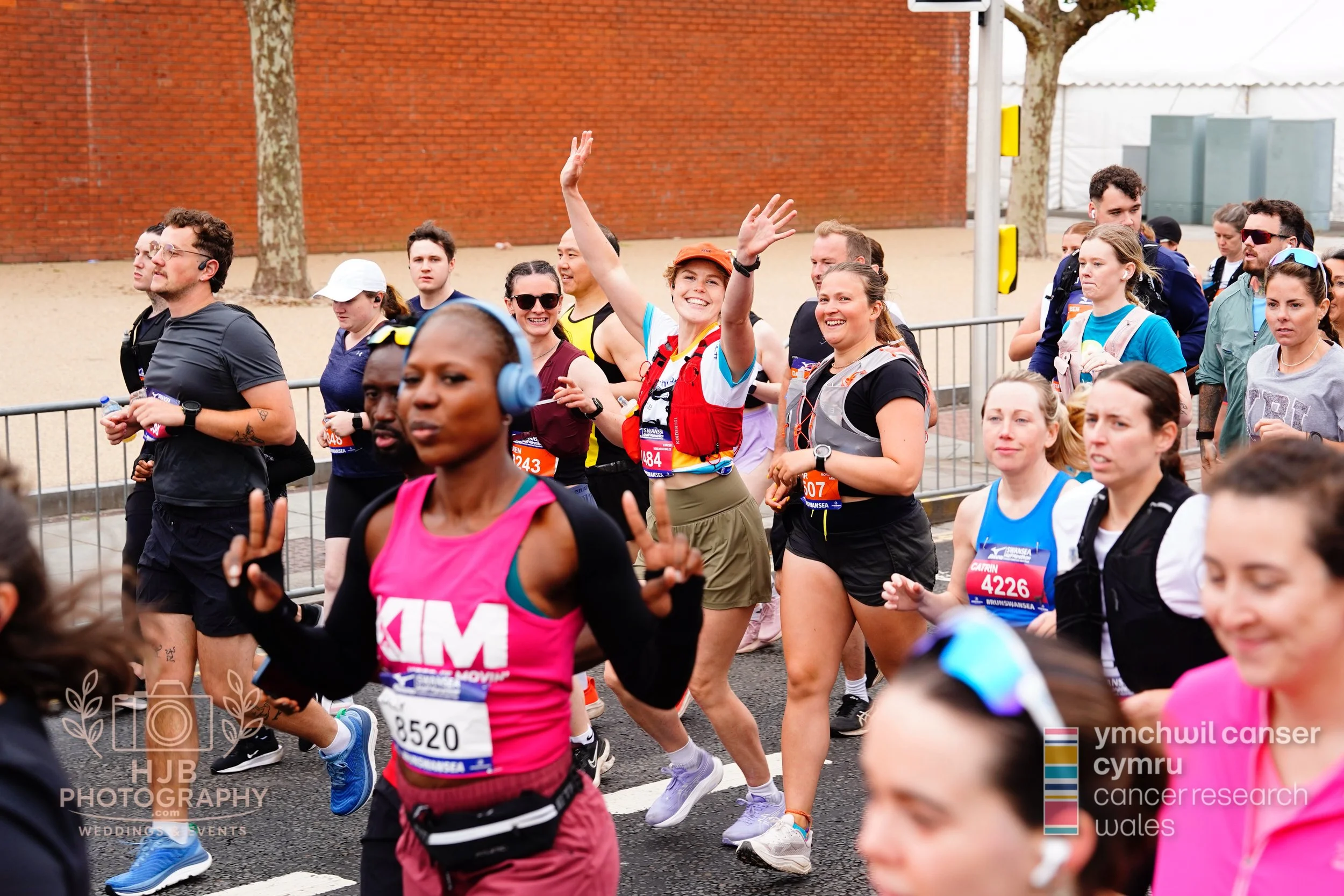 HJBphotography.com_CRWSwanseaHalf_2. The Start_55.jpg