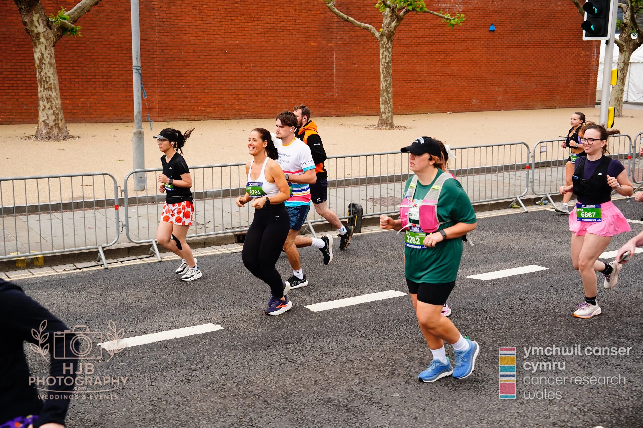 HJBphotography.com_CRWSwanseaHalf_2. The Start_04.jpg