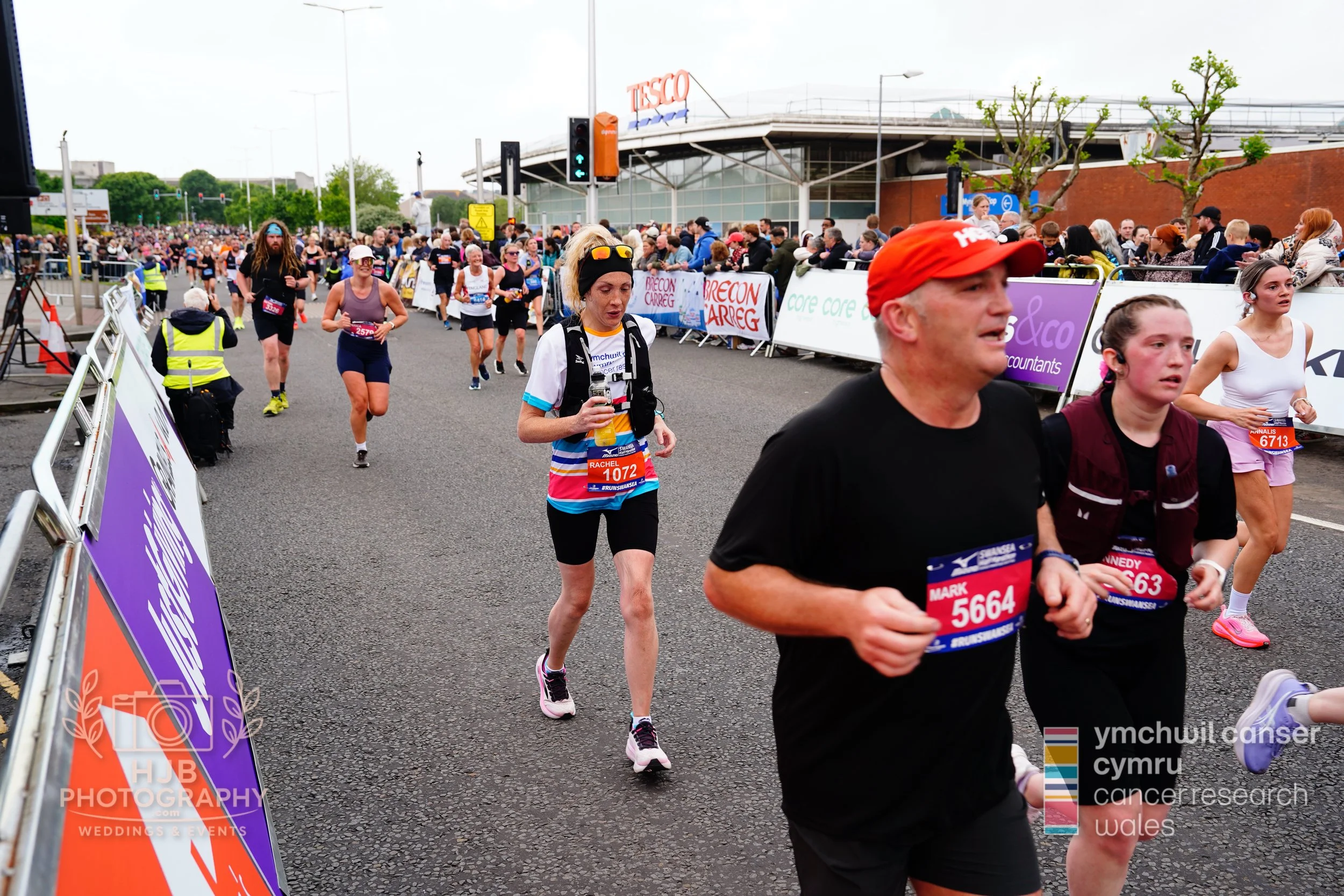 HJBphotography.com_CRWSwanseaHalf_3. The Finish_35.jpg