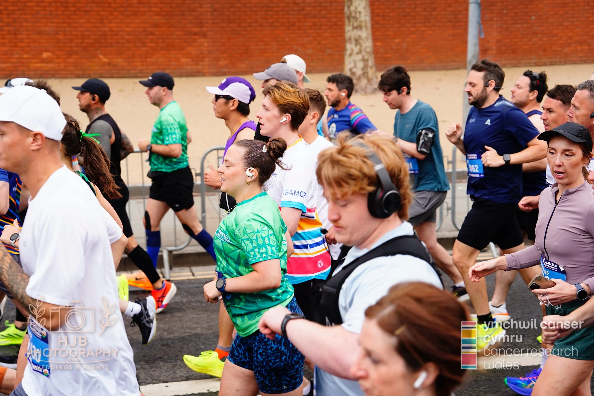 HJBphotography.com_CRWSwanseaHalf_2. The Start_19.jpg