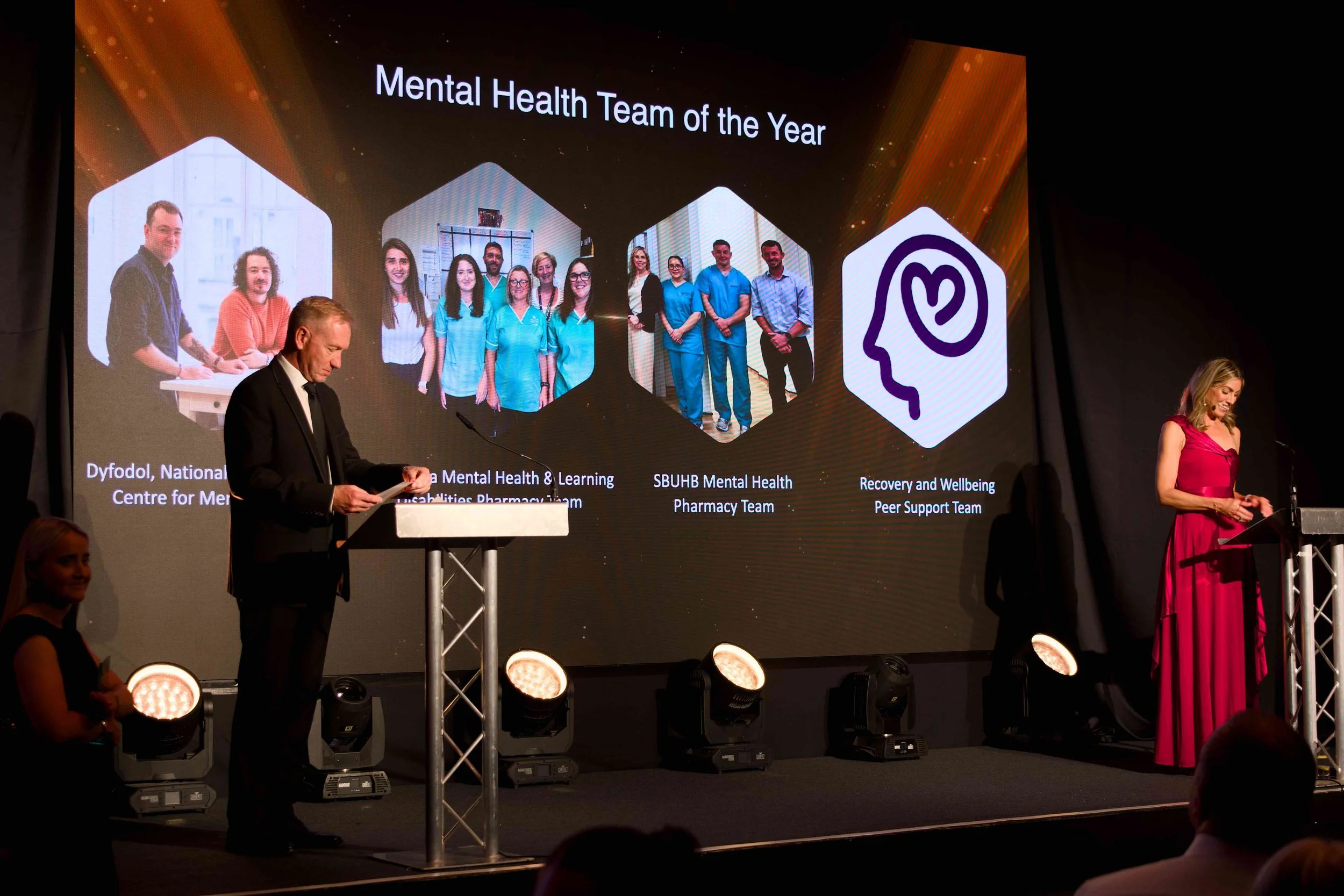 KyronMedia_TheValeHotel_PharmacyAwards2026_PresentingAwardsWEB_025.jpg