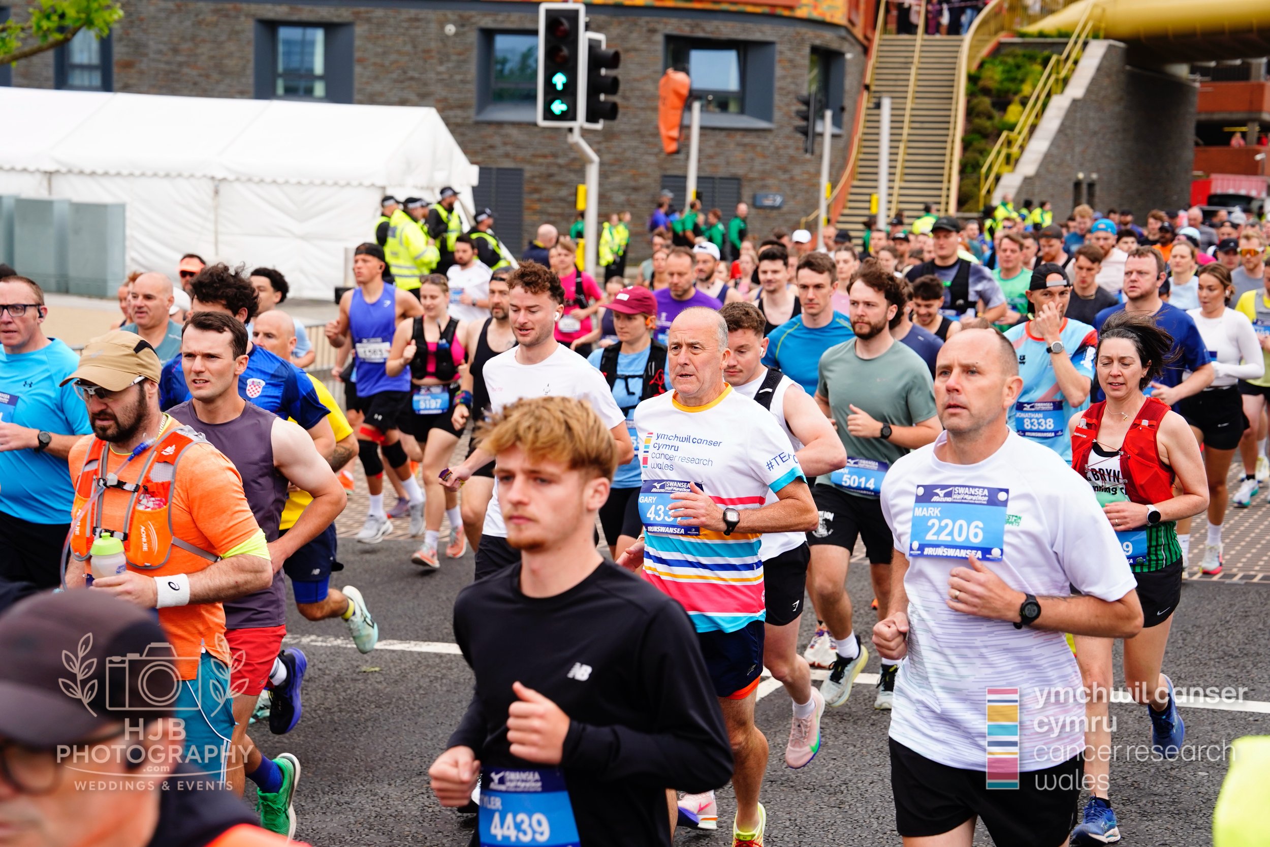 HJBphotography.com_CRWSwanseaHalf_2. The Start_11.jpg