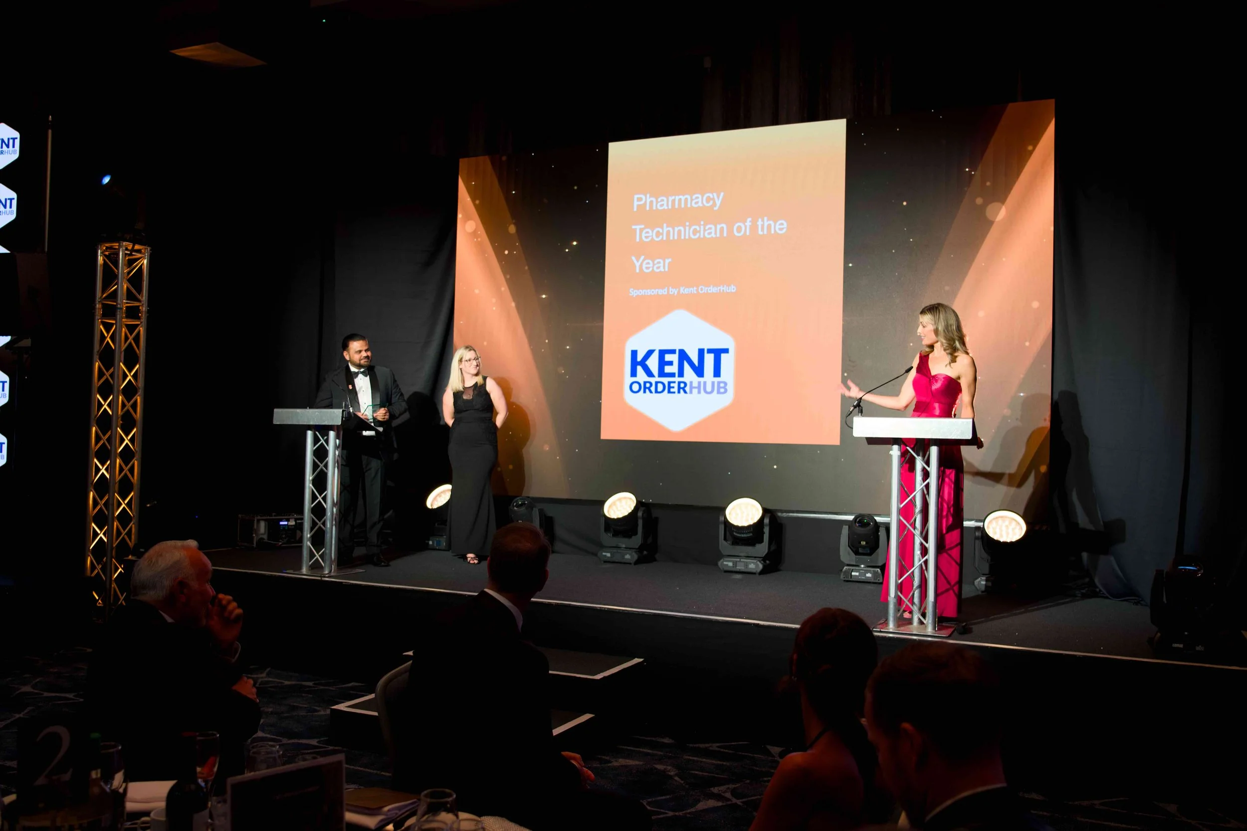 KyronMedia_TheValeHotel_PharmacyAwards2026_PresentingAwardsWEB_032.jpg