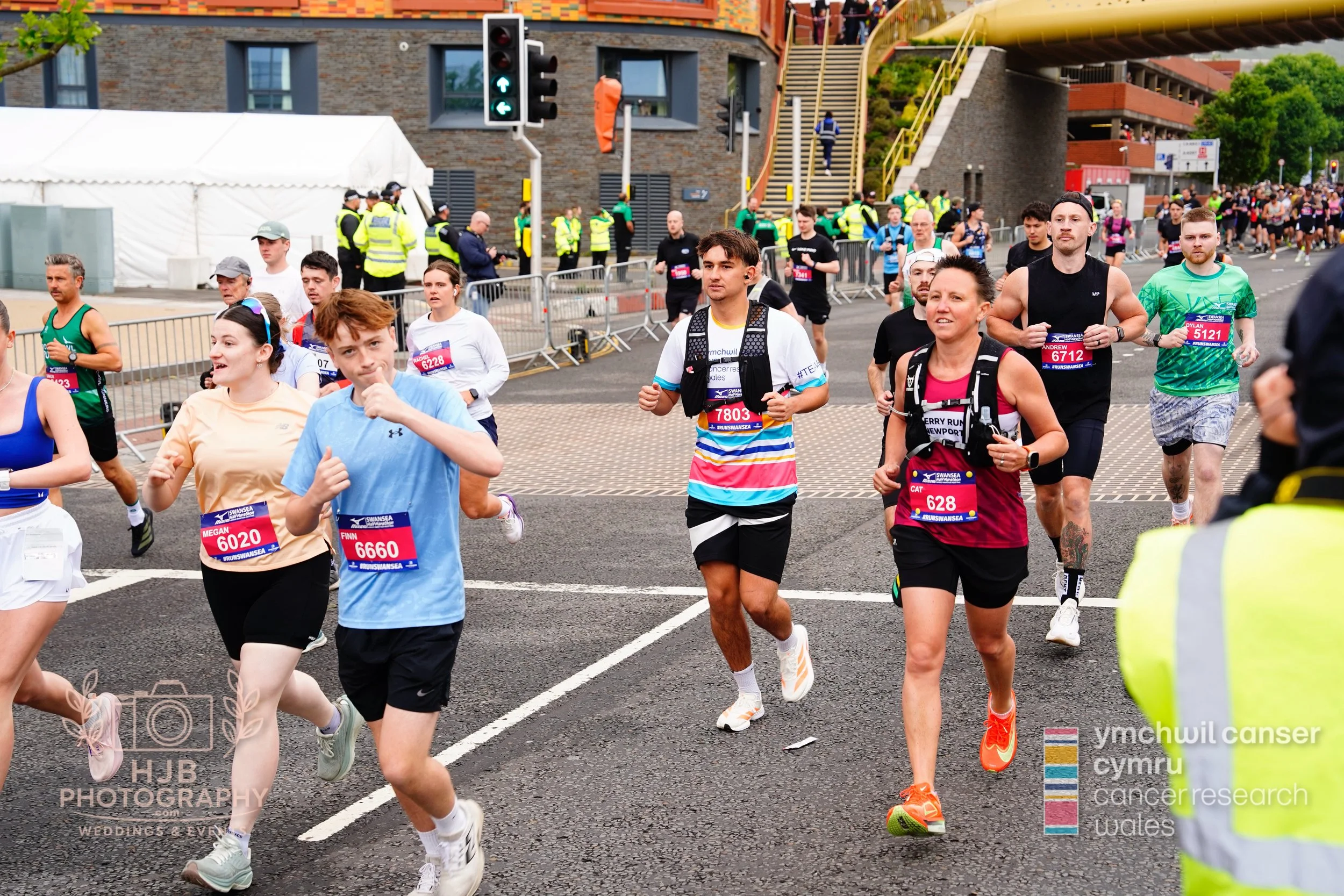 HJBphotography.com_CRWSwanseaHalf_2. The Start_29.jpg