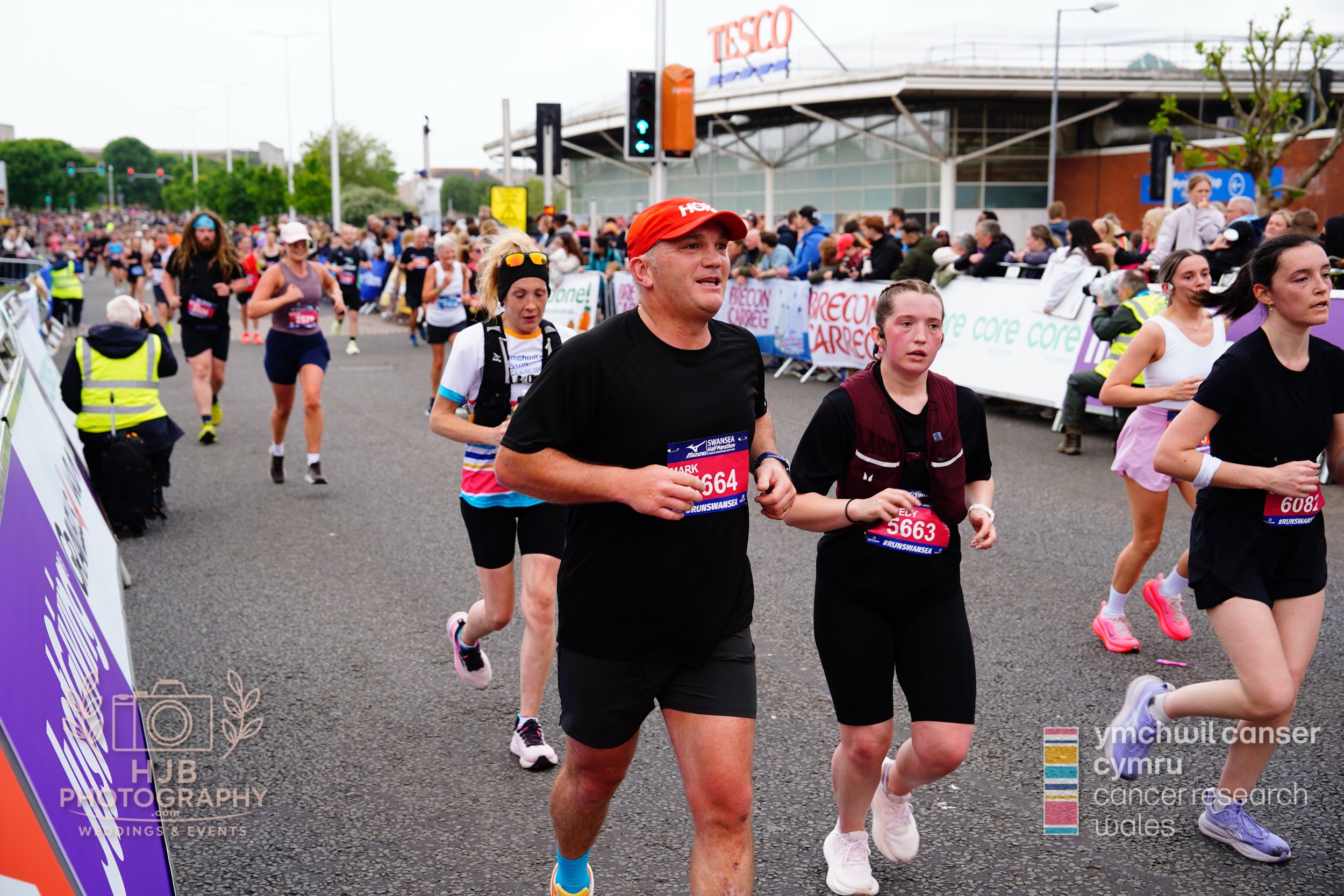 HJBphotography.com_CRWSwanseaHalf_3. The Finish_34.jpg