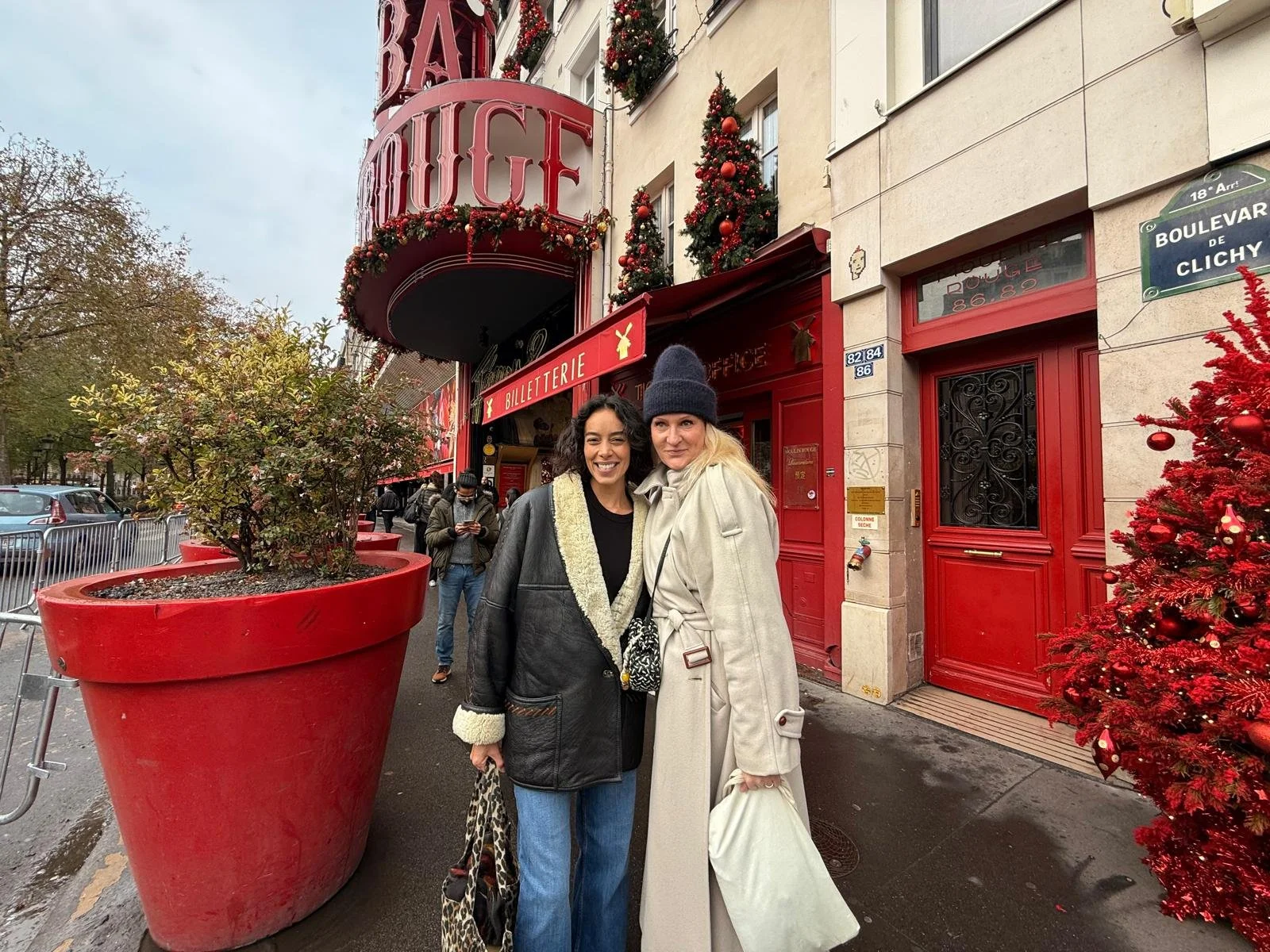 Montmartre tour with two former showgirls