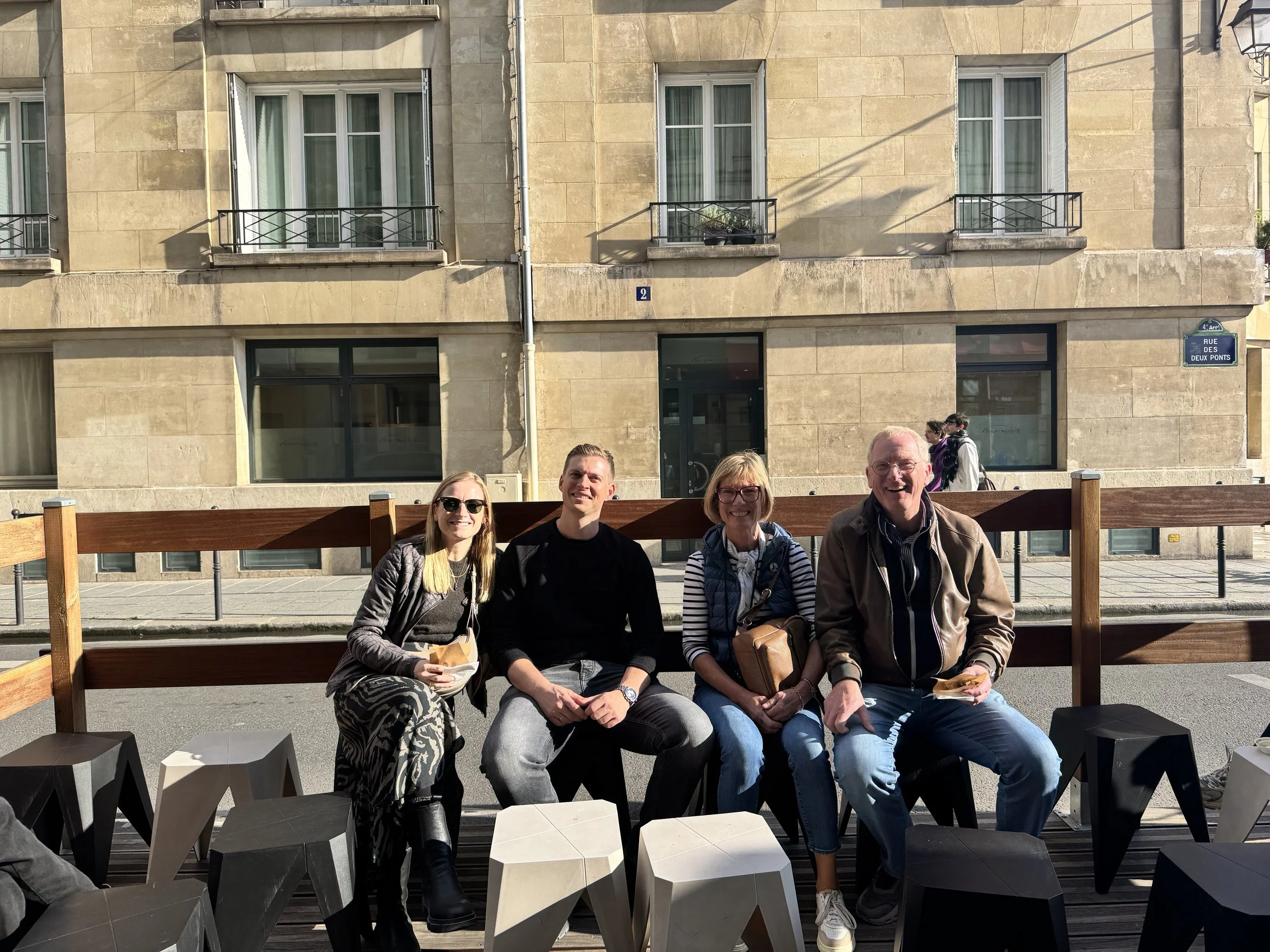 Private tour in the City center and Le Marais