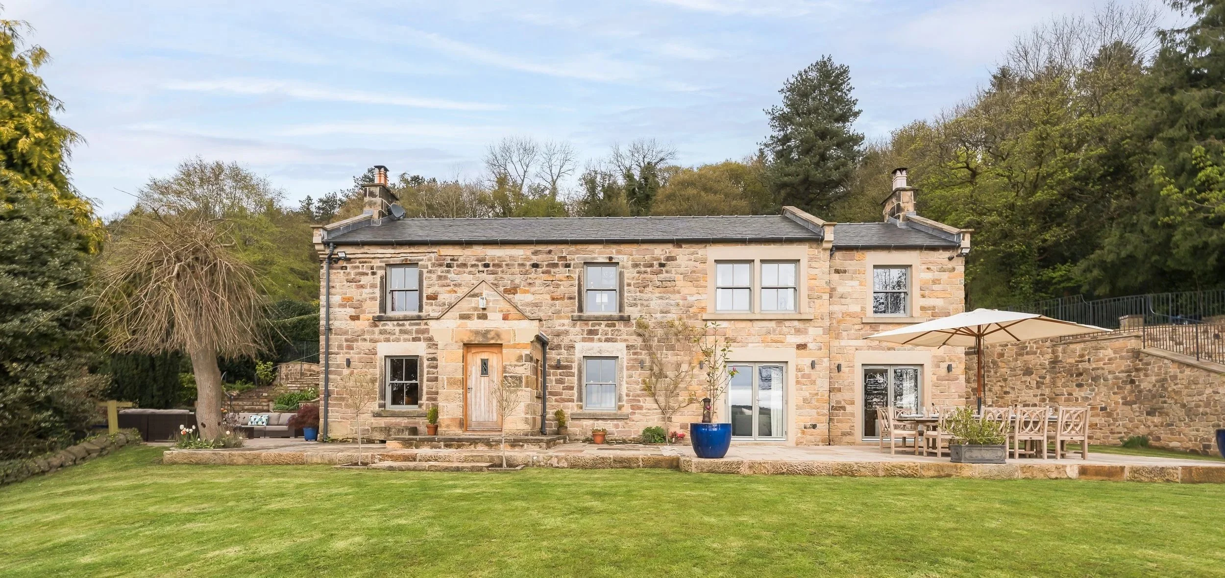 luxury holiday cottage in the Peak District 