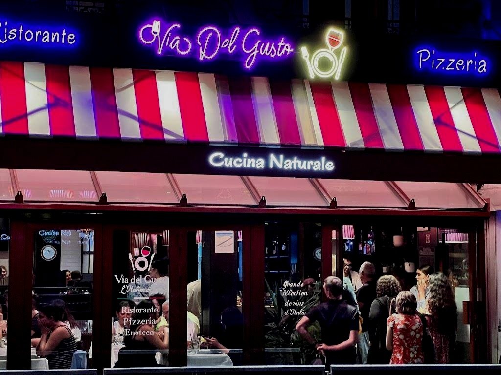 Ambiance — Via Del Gusto, Paris 15 (Convention)