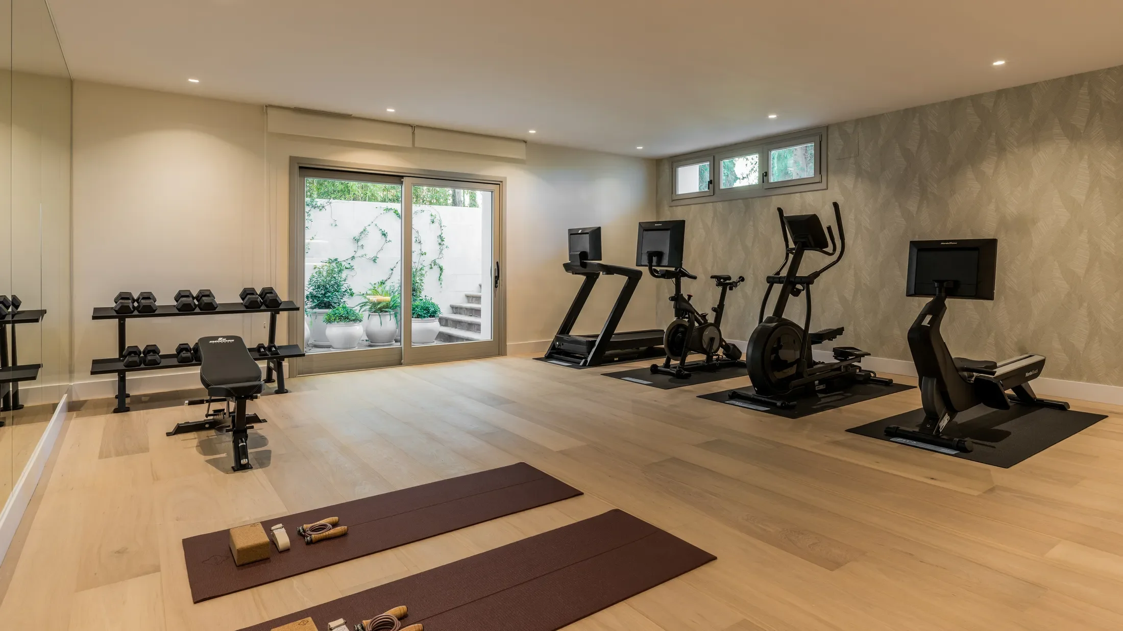 2200xxs - 2025-09-16T164125.841.webp