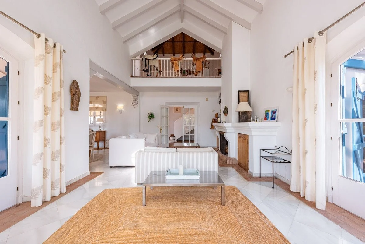 3-e898b2bb2a2fdfd06d2c39894dce8316 - 2025-12-20T174946.470.jpg