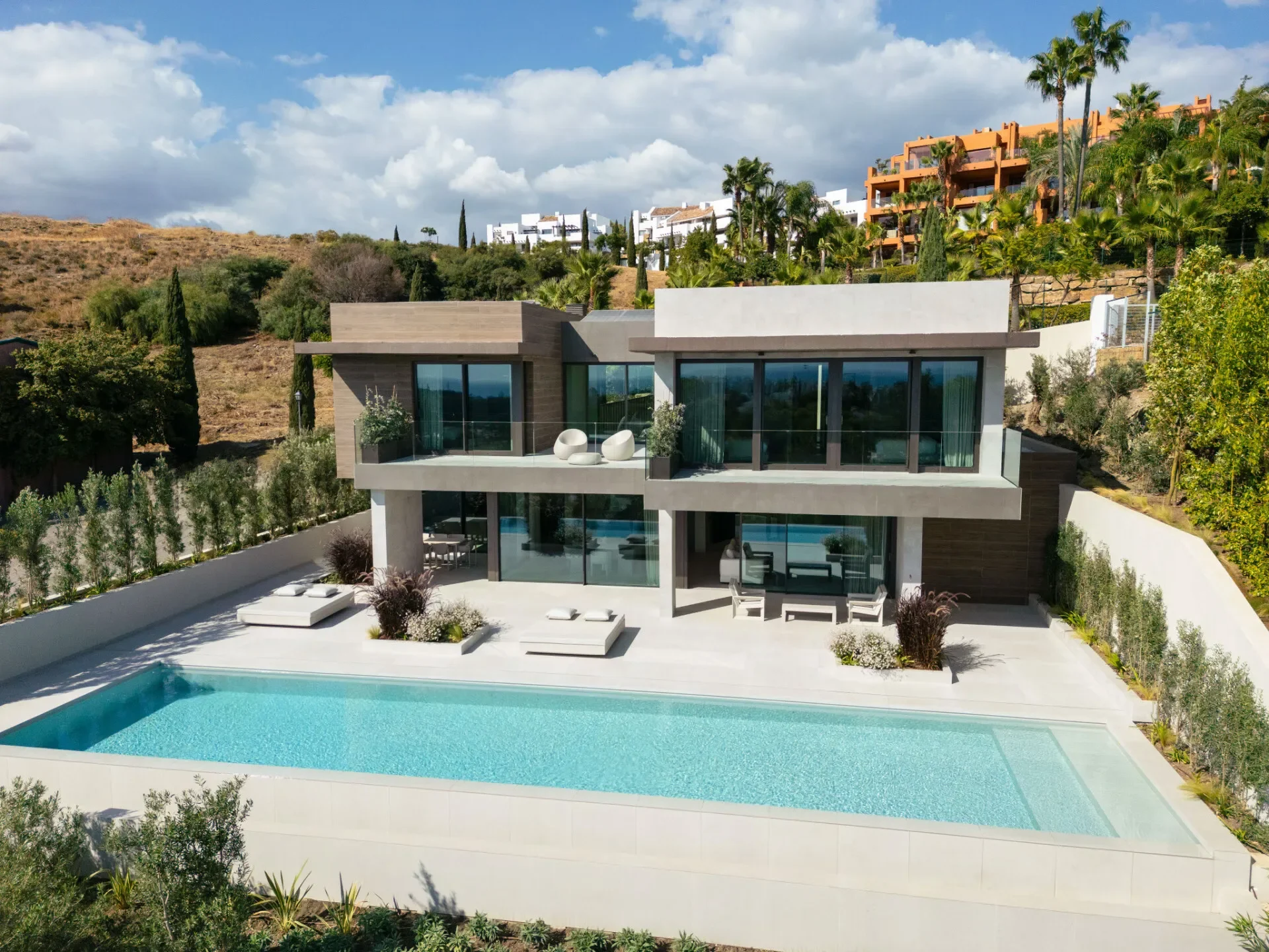 2200xxs - 2025-10-24T160909.059.webp