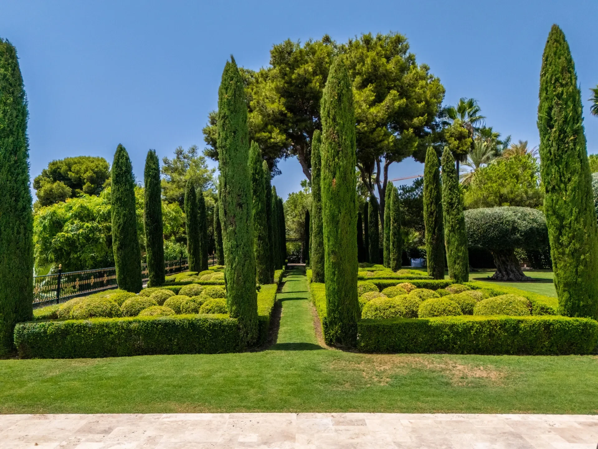 2200xxs - 2026-08-08T181422.190.webp