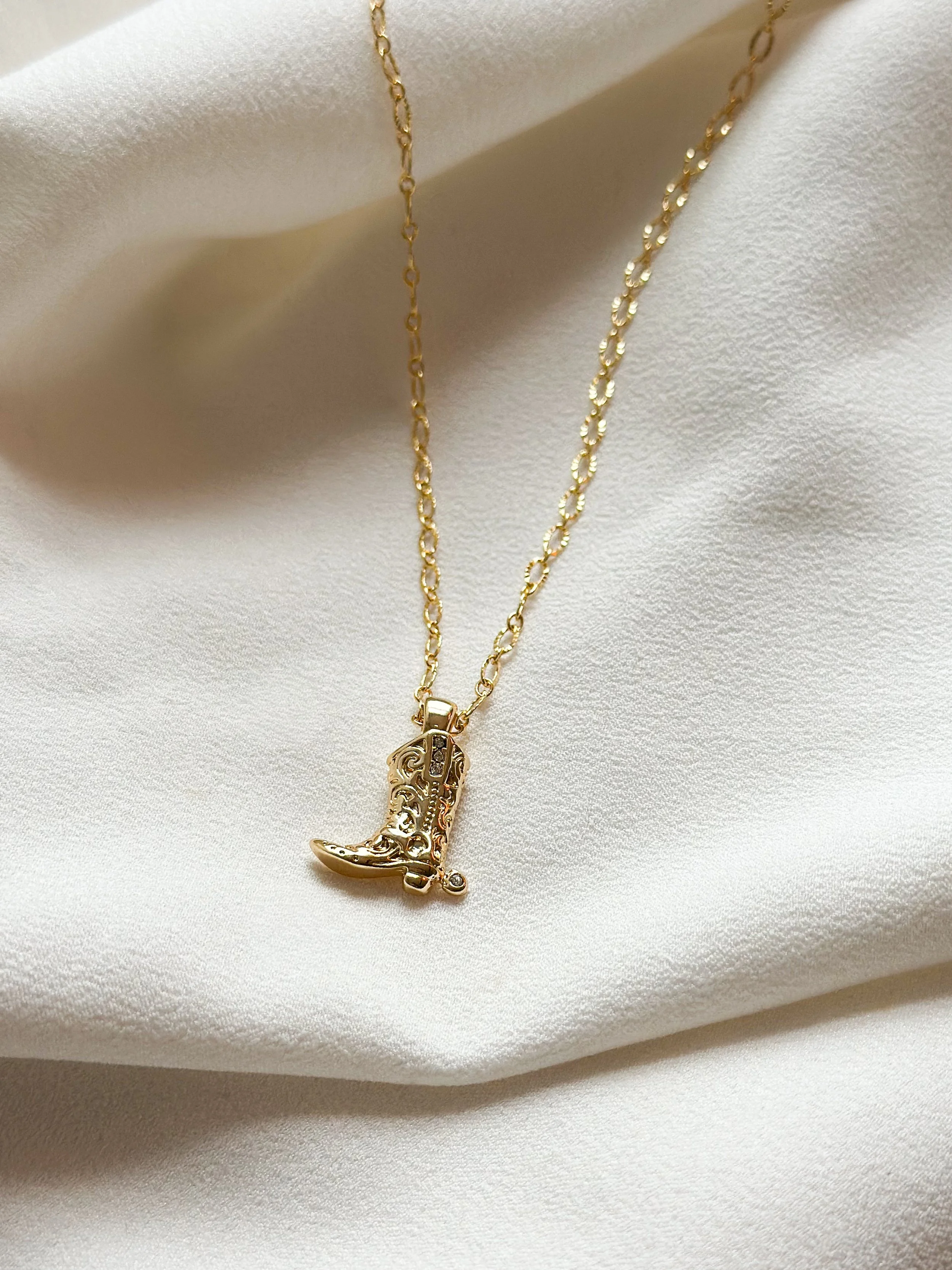 18k Gold Cowboy Boot Pendant Necklace