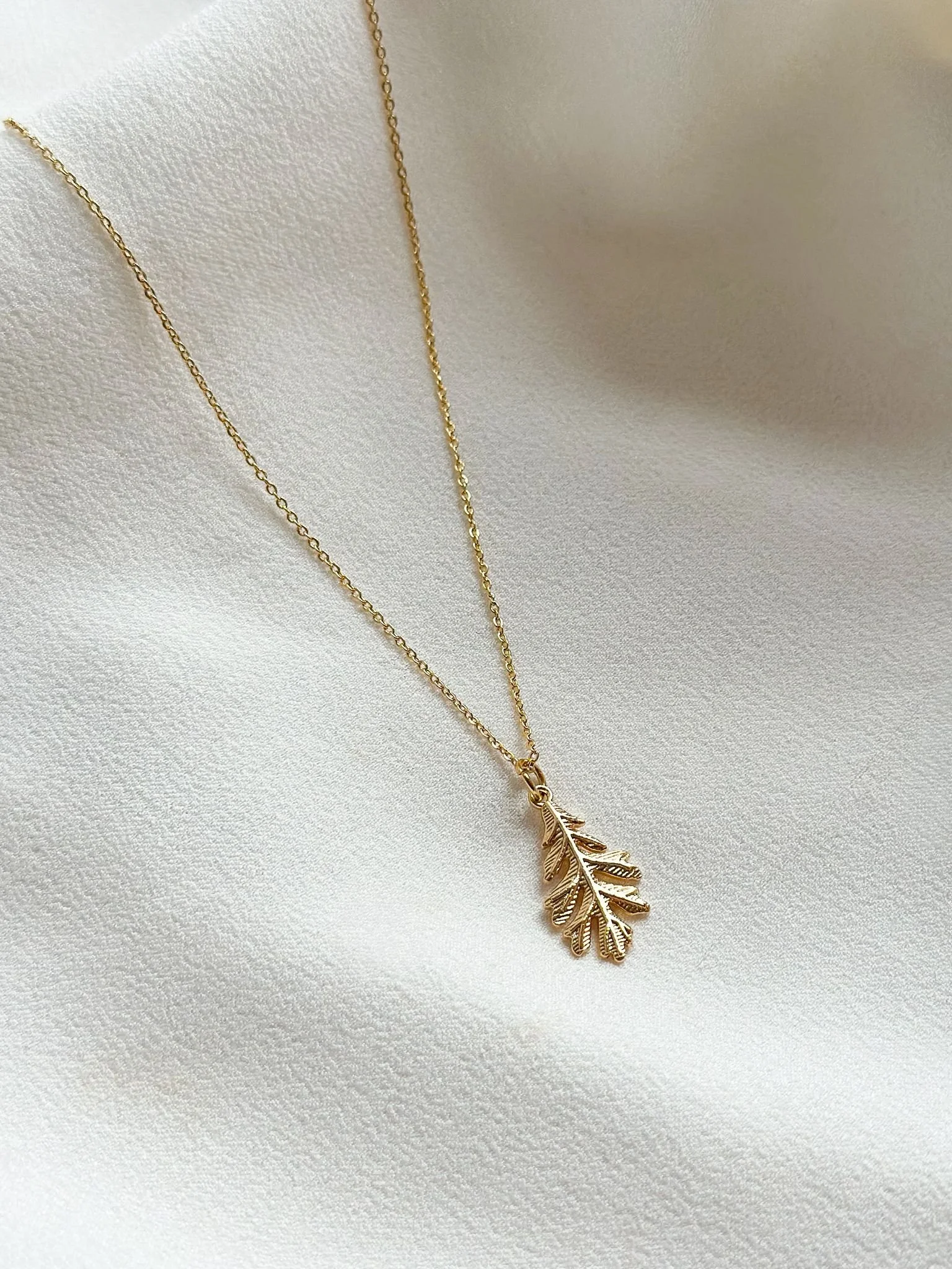18k Gold Oak Leaf Pendant Necklace