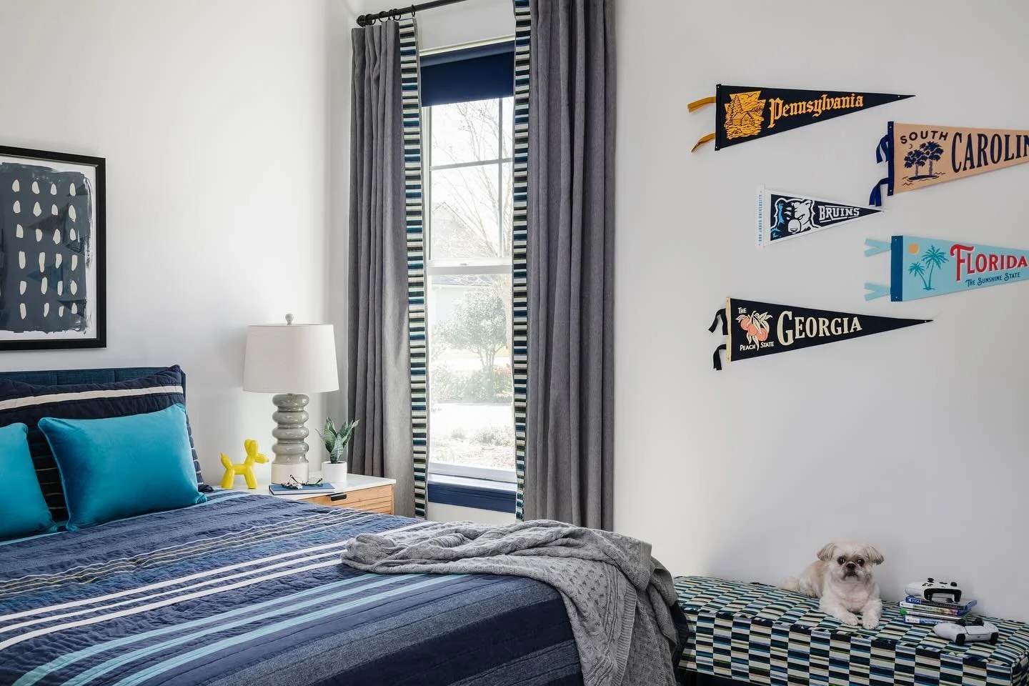While the college student was away, his room got a little refresh. Looking forward to having him home for the summer! Photo credit: @polinapigulevskyphoto  #teenroomdecor #fldesigner #jacksonvilledesigner #pontevedradesigner #pontevedrainteriordesign