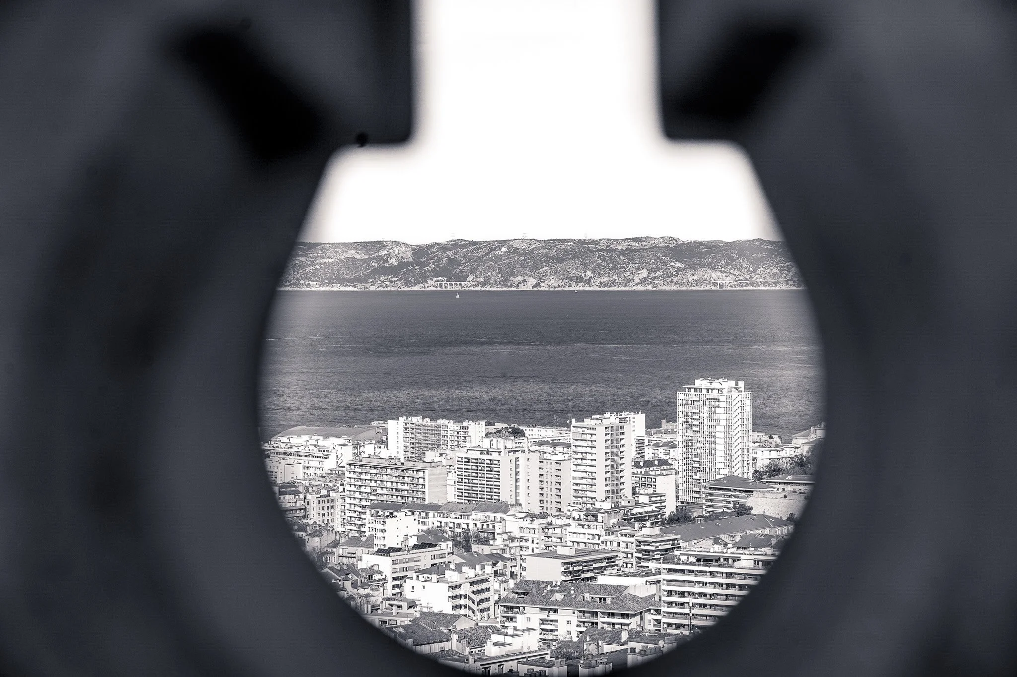 Tirage de la série fragments de Marseille - 'sabot" - février 2025