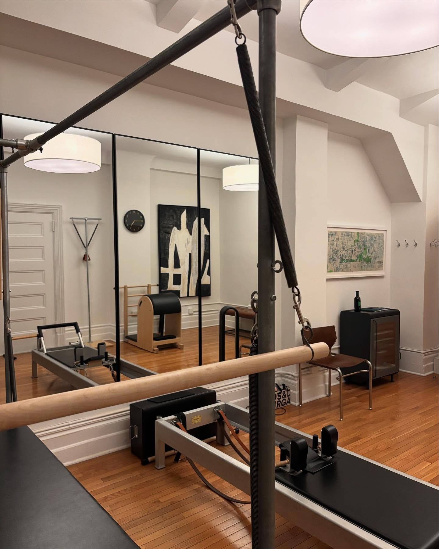 spring here 🌿

#pilates #pilatesstudio #nycpilates #classicalpilates #mendopilates