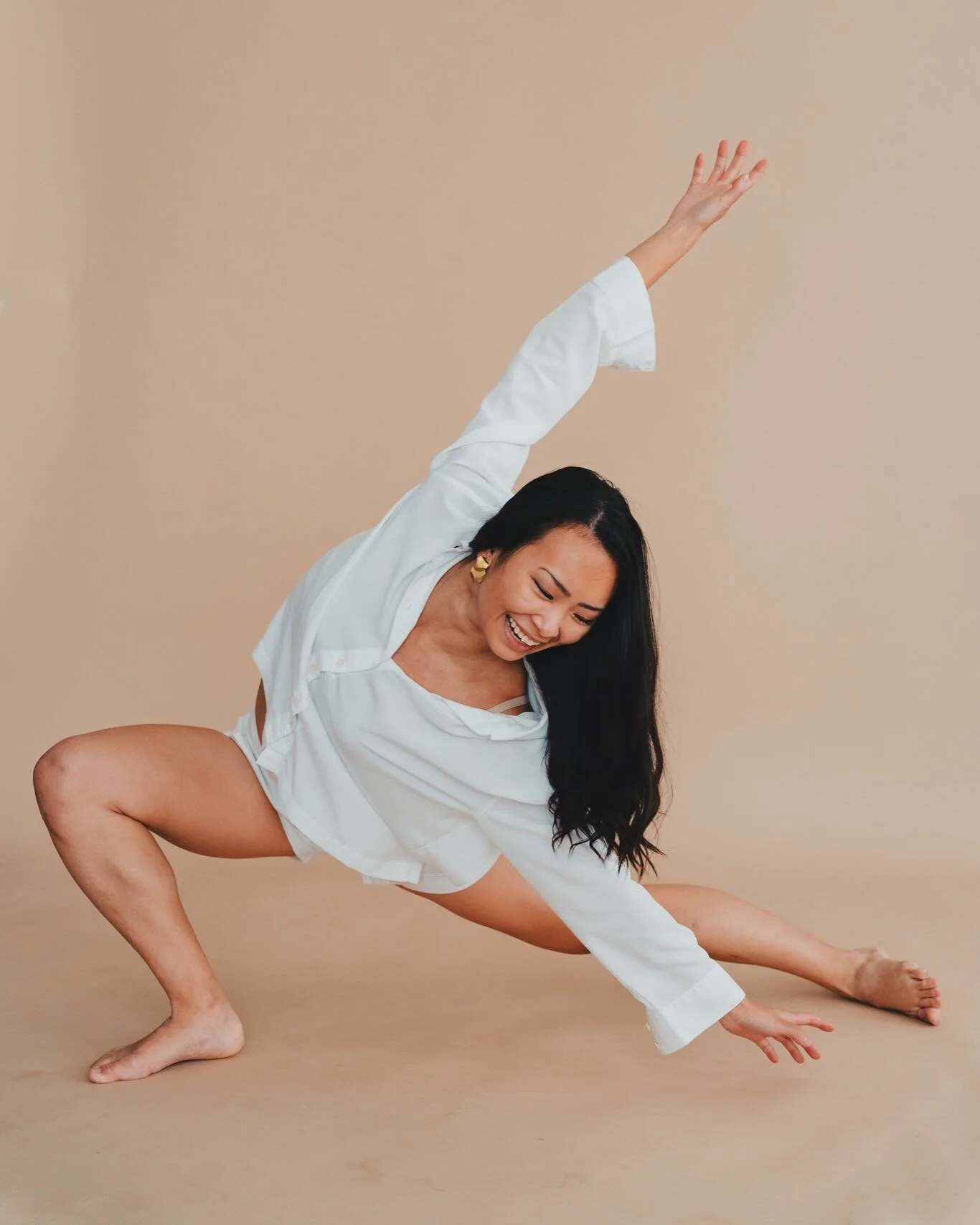 Introducing the studio&rsquo;s newest instructor, Adele. Clients are already raving. Her kind demeanor is a comfort, her attention to detail is impeccable and SHE WILL CHALLENGE YOU to achieve your goals! Reach out to snag a spot on her schedule and 