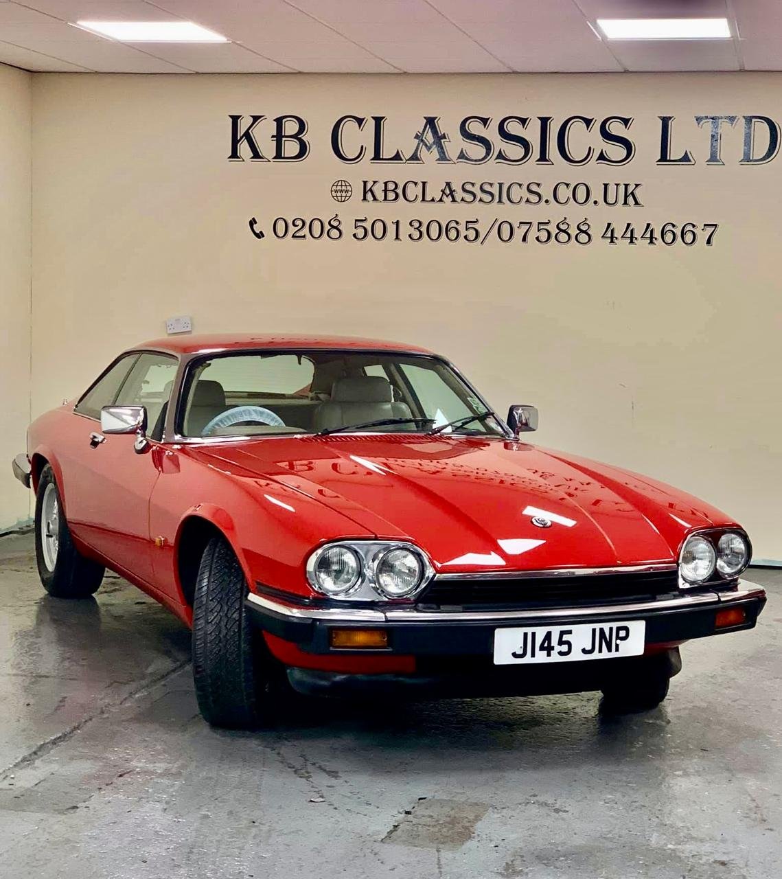 81. CLASSICS - JAGUAR XJS.jpeg