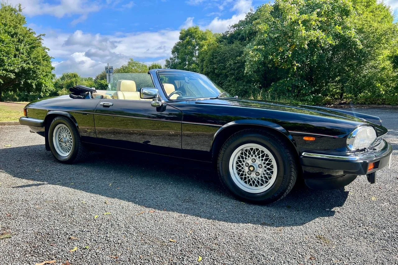 1990-Jaguar-XJS-G941CAN-IMG-12.jpeg