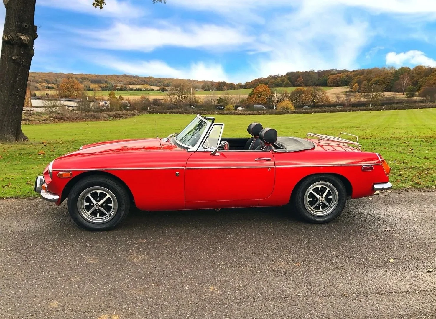 MGB+Roadster+-+IMG+2.jpg