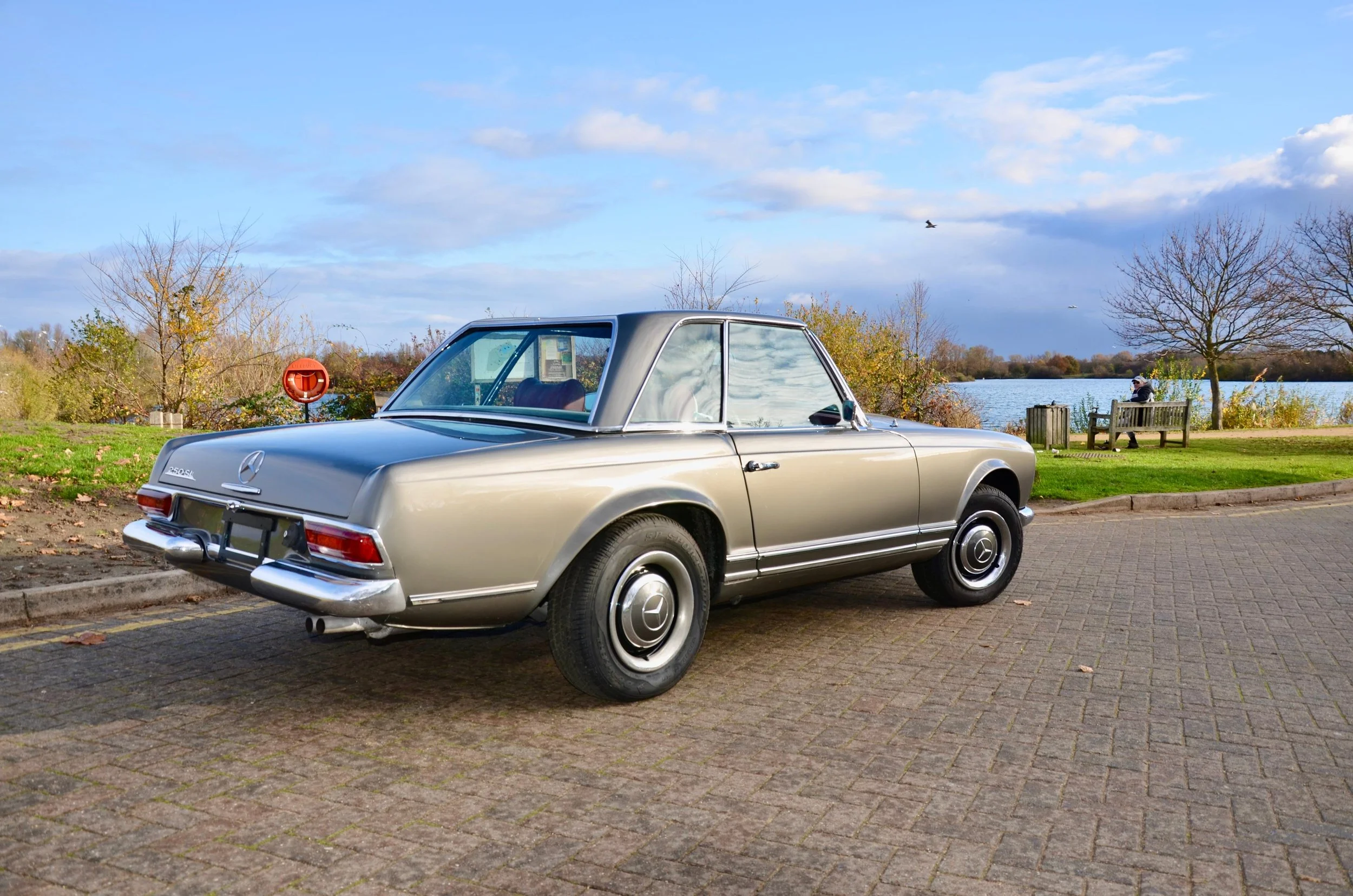 Mercedes 230SL - IMG 3.jpg
