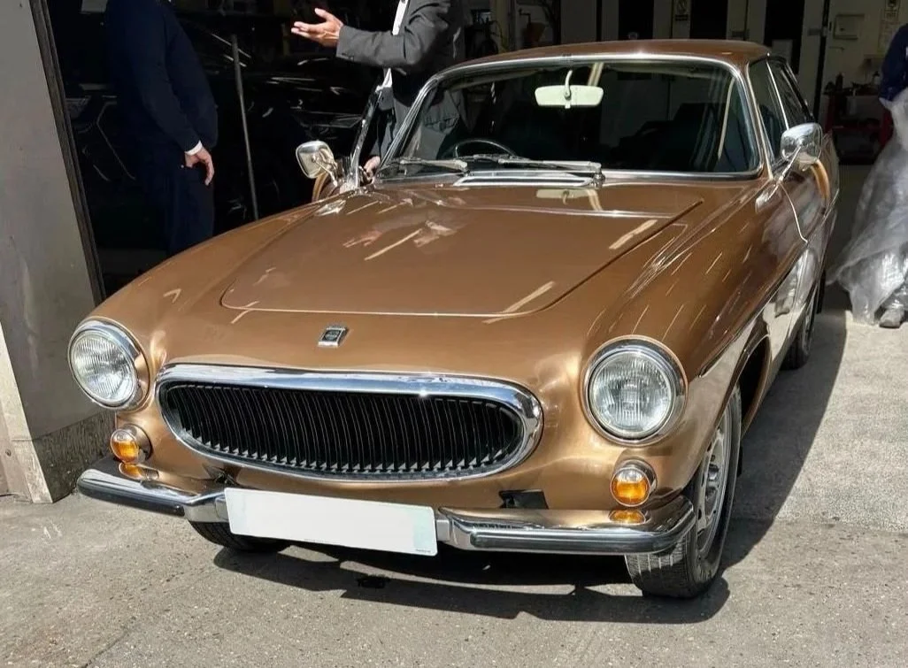 VOLVO+P1800+-+1.jpg