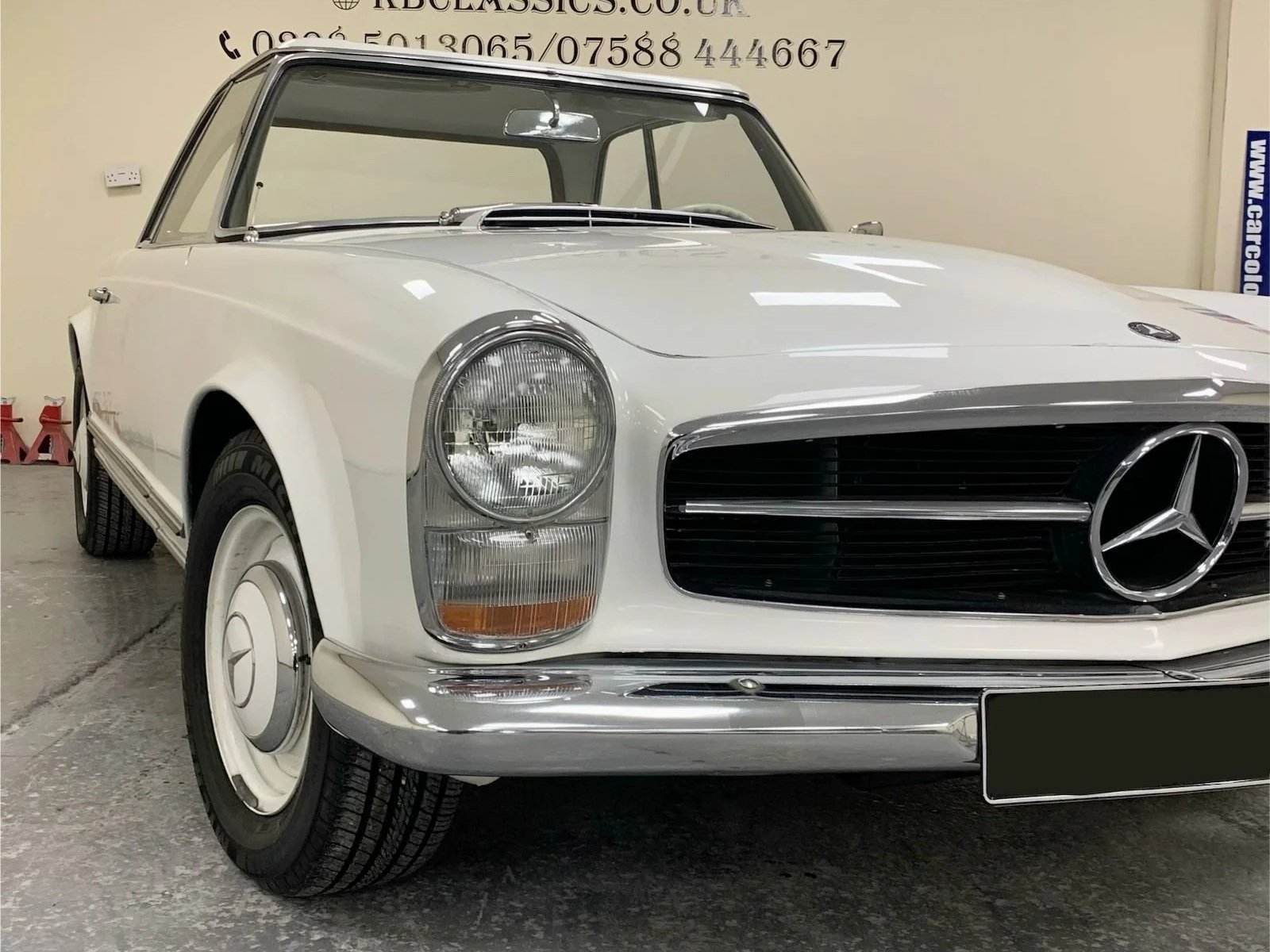 1965+Mercedes-Benz+230SL+-+IMG+4.jpg