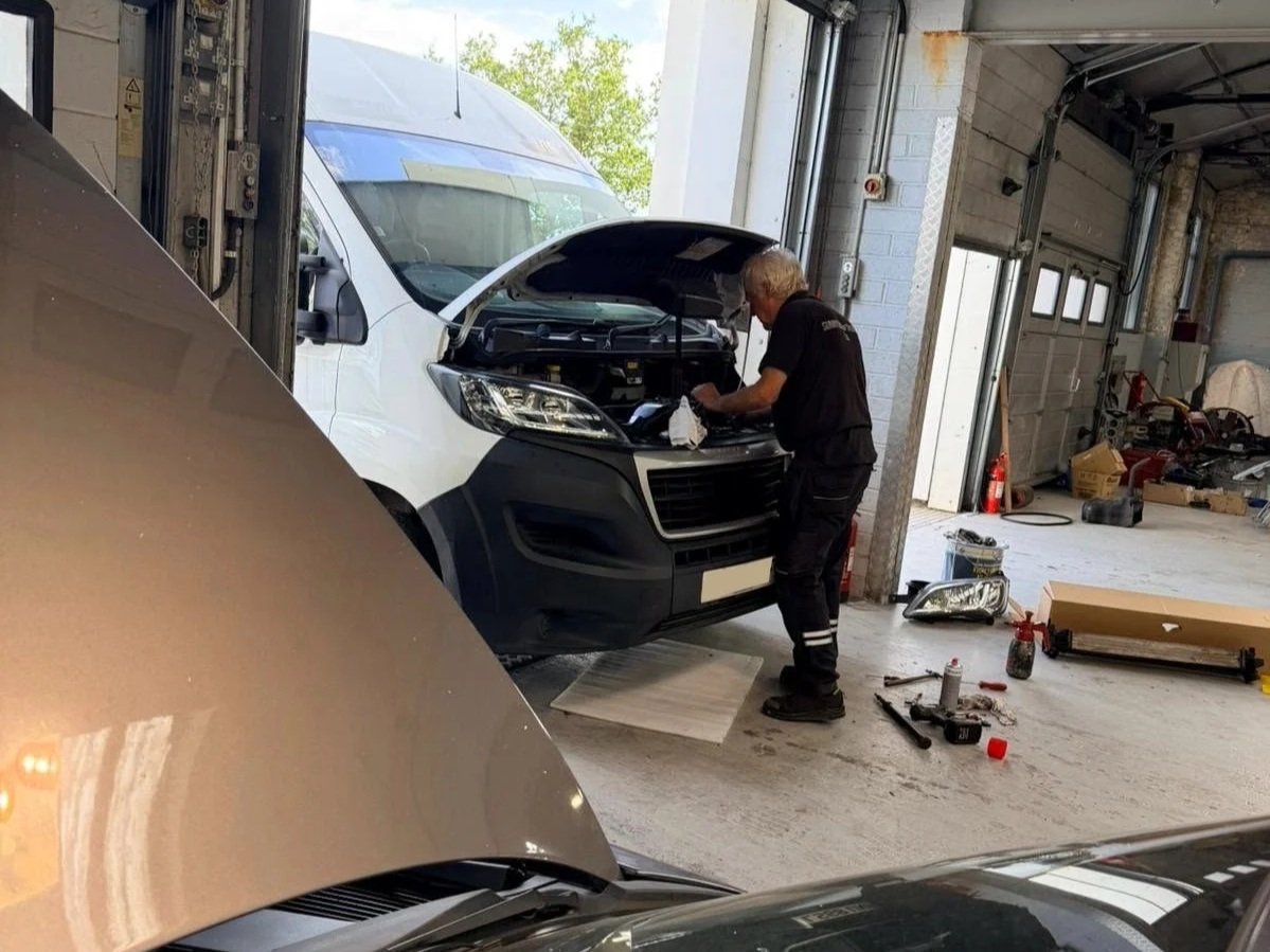 Commercial+Fleet+Services+2.jpg