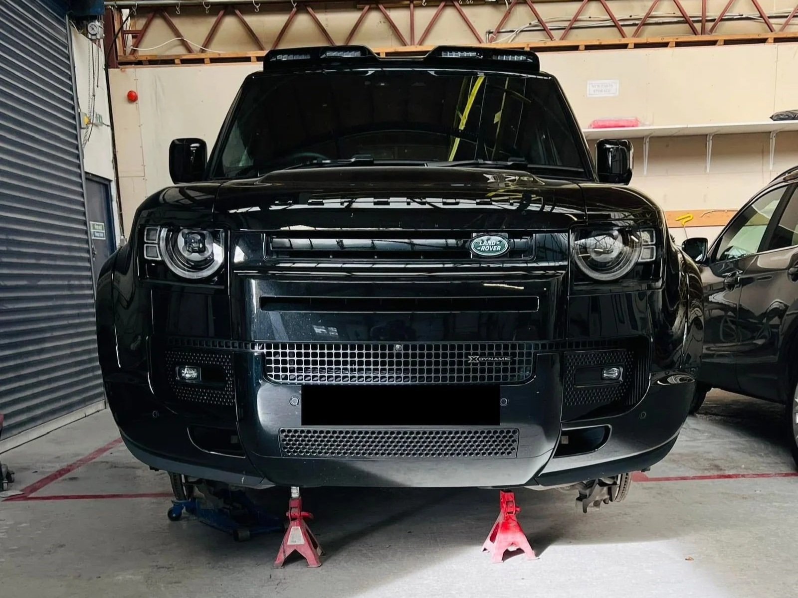 10.+LAND+ROVER.jpg
