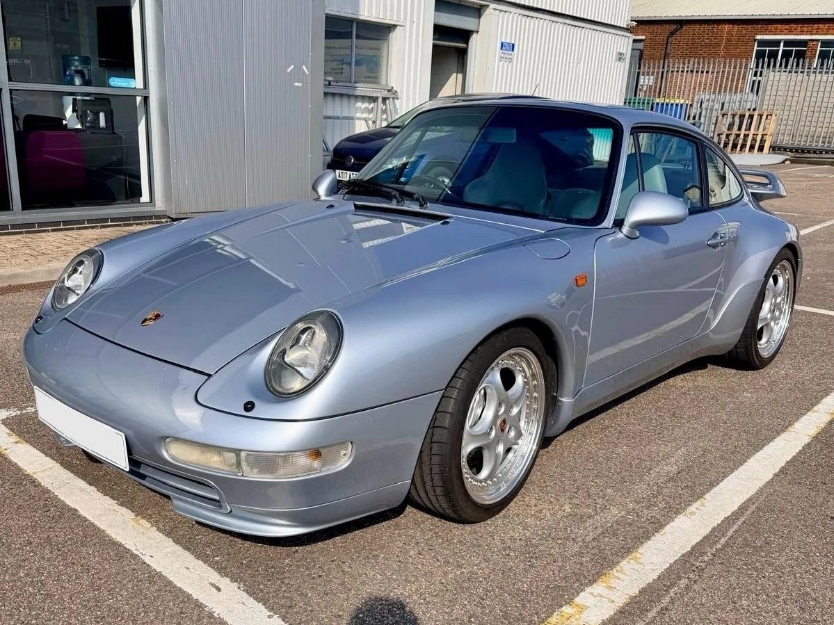 Panel%2C+Paint+%26+Accident+Repairs+-+Porsche+%282%29.jpg