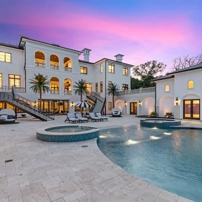 Outdoor Living Spaces That Make Your Backyard Feel Like a Resort