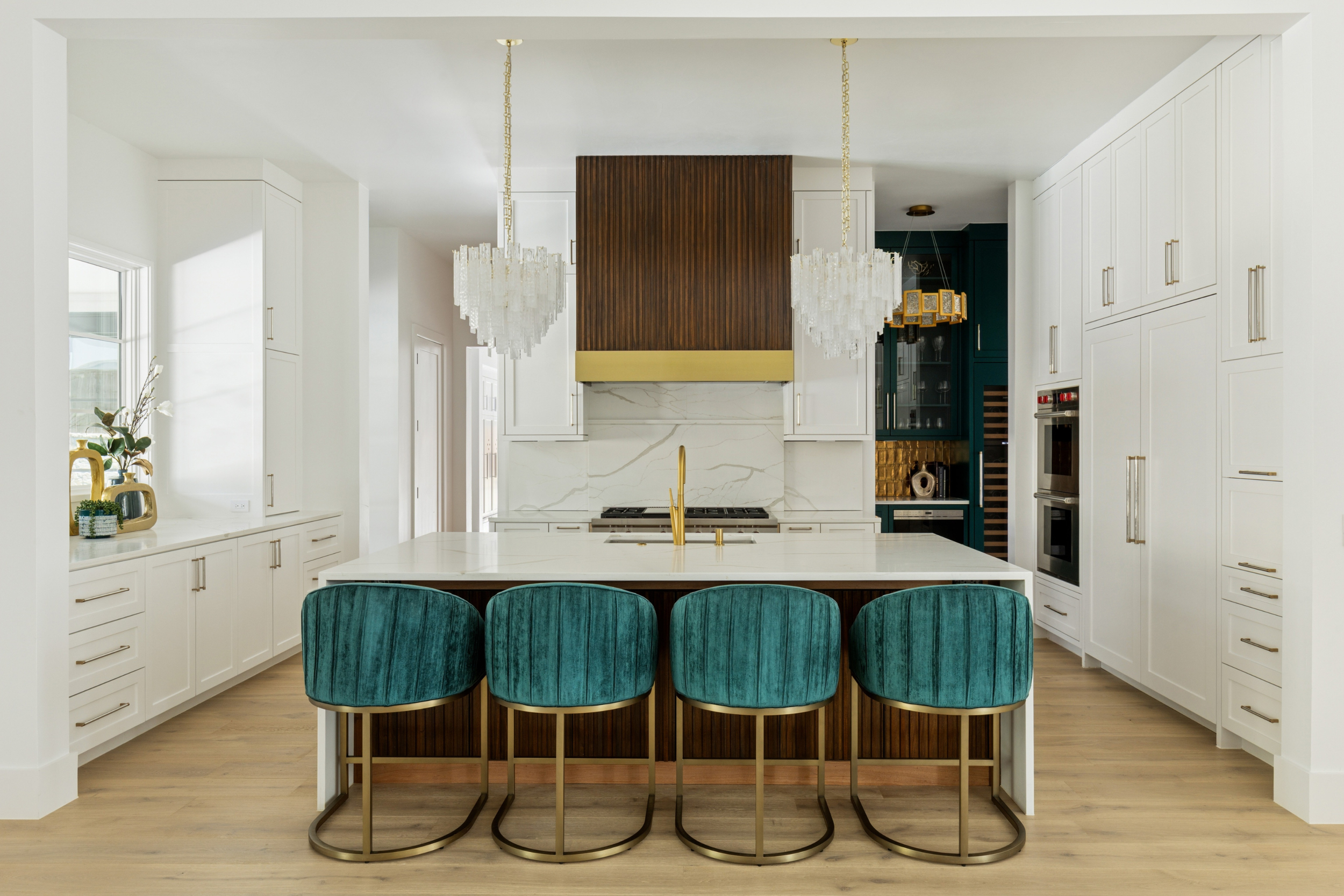 The Role of Interior Designers in Luxury Custom Homes: Why They’re Essential for a Seamless Build