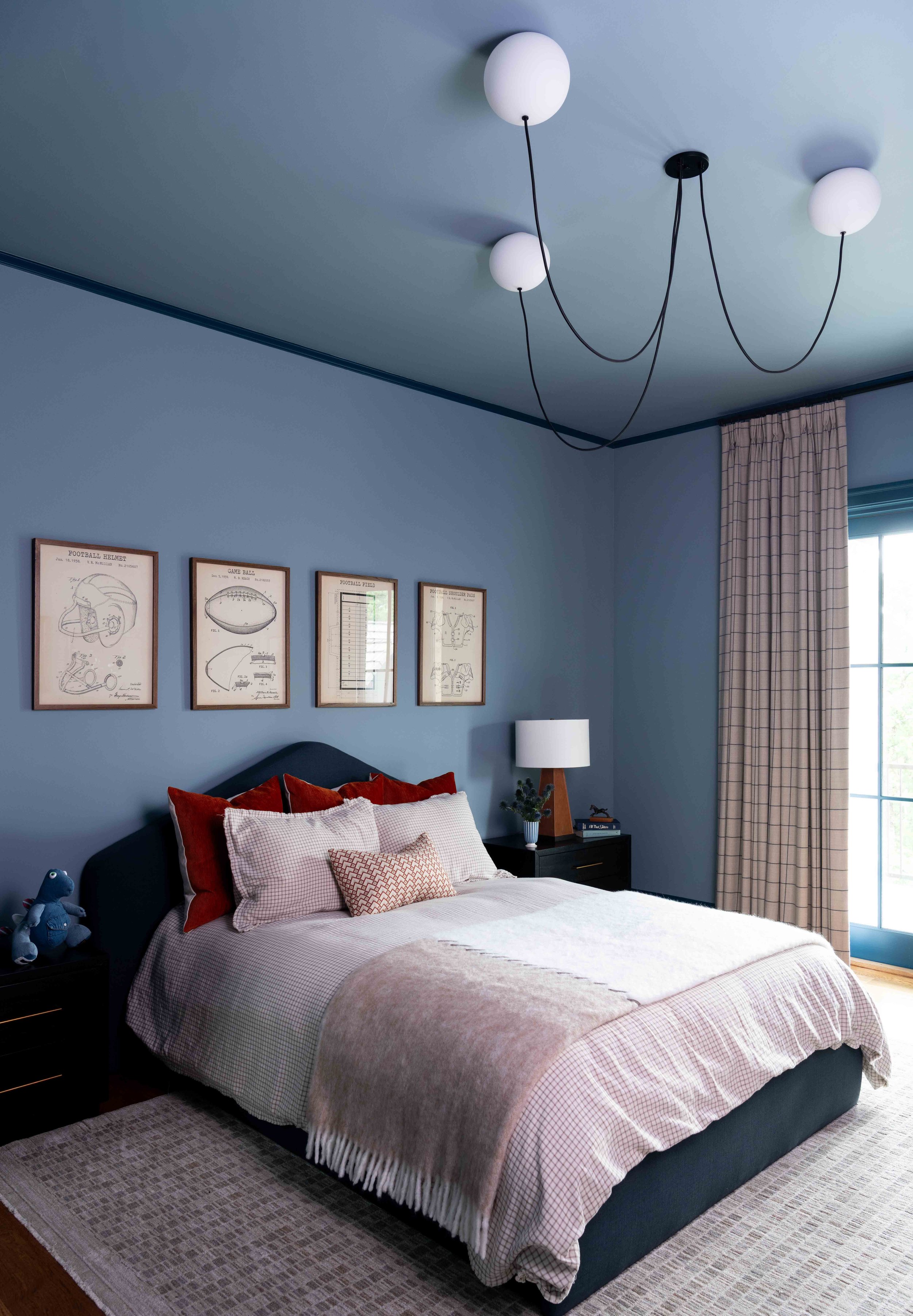 R Bed 1.JPG