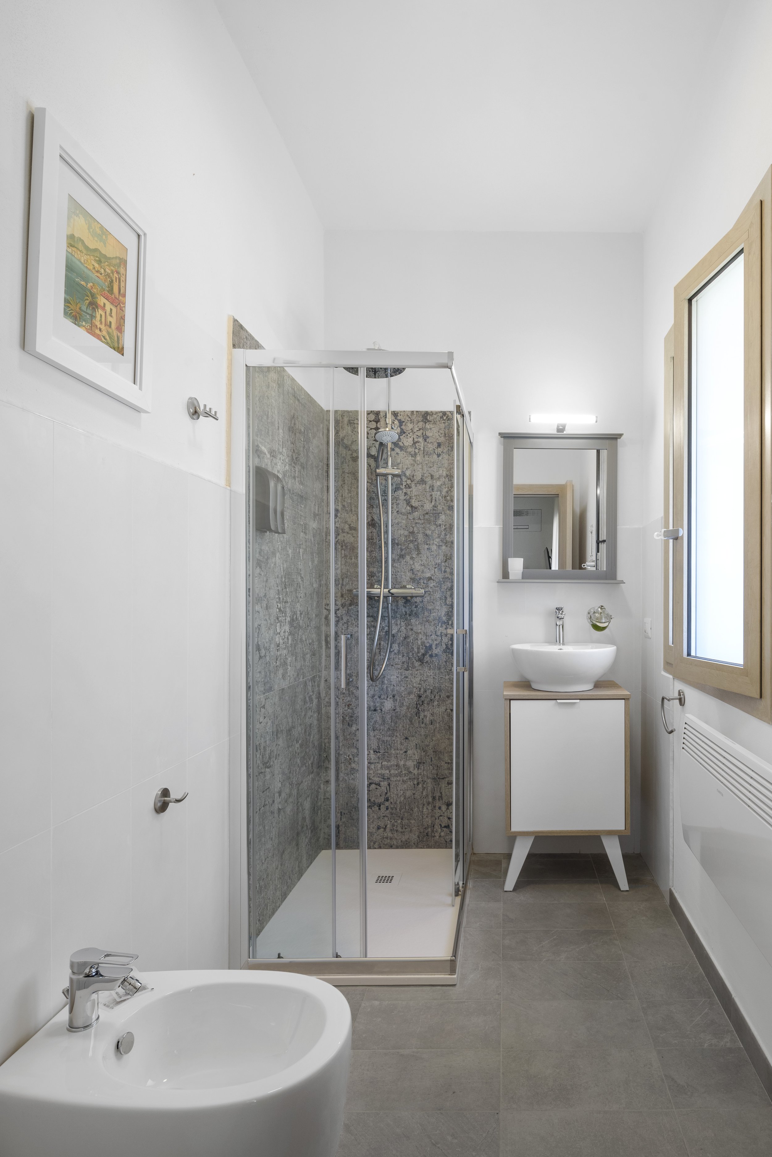 En-suite to guest bedroom 2 Farfalla Blu
