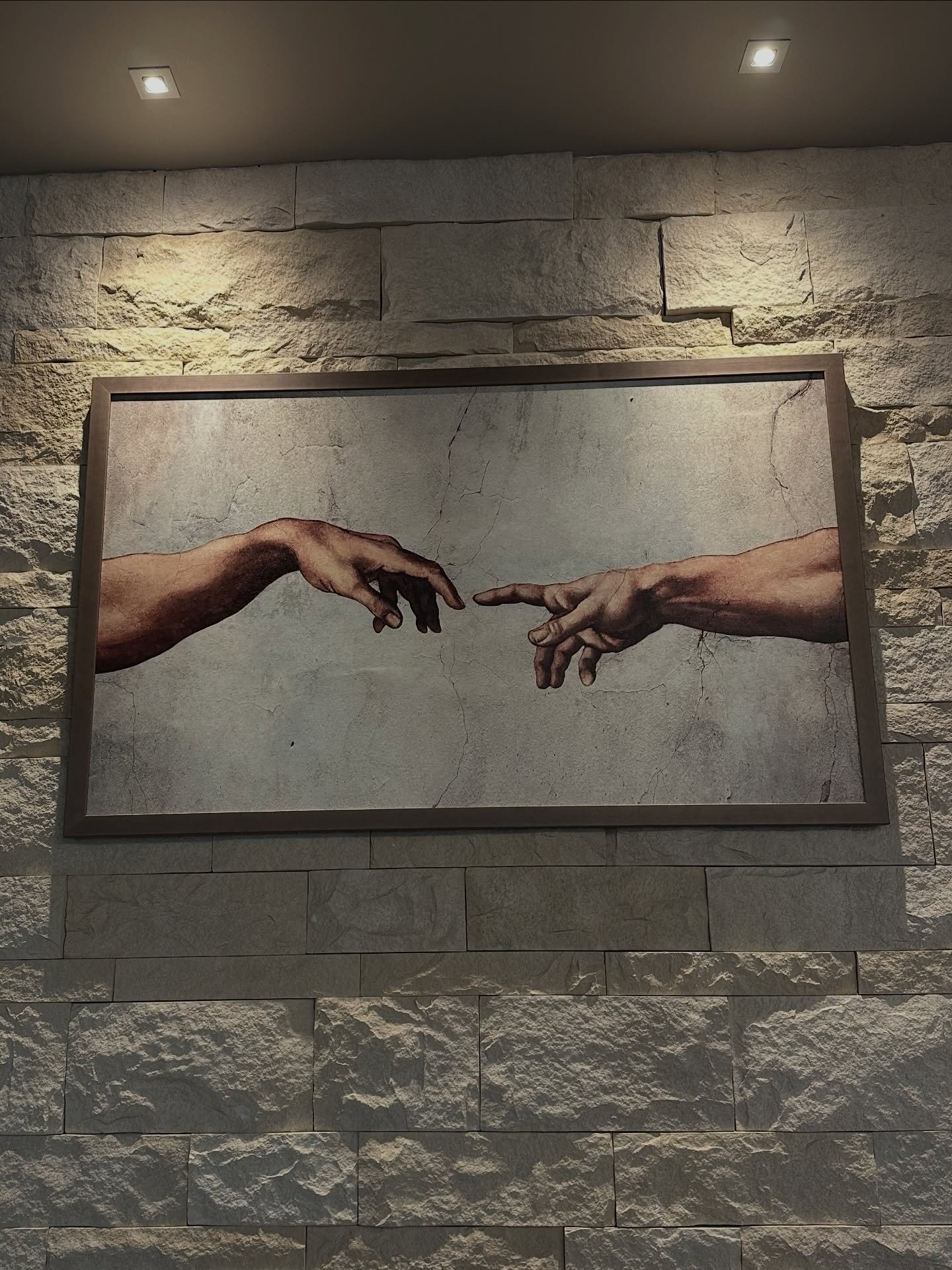 I just discovered this adorable Italian restaurant right by my apartment in Irvine. Finding new restaurants is one of my favorite hobbies that I love to share with my clients. Beautiful interiors and delicious food, yes please 👩🏻&zwj;🍳💋

A sweet 