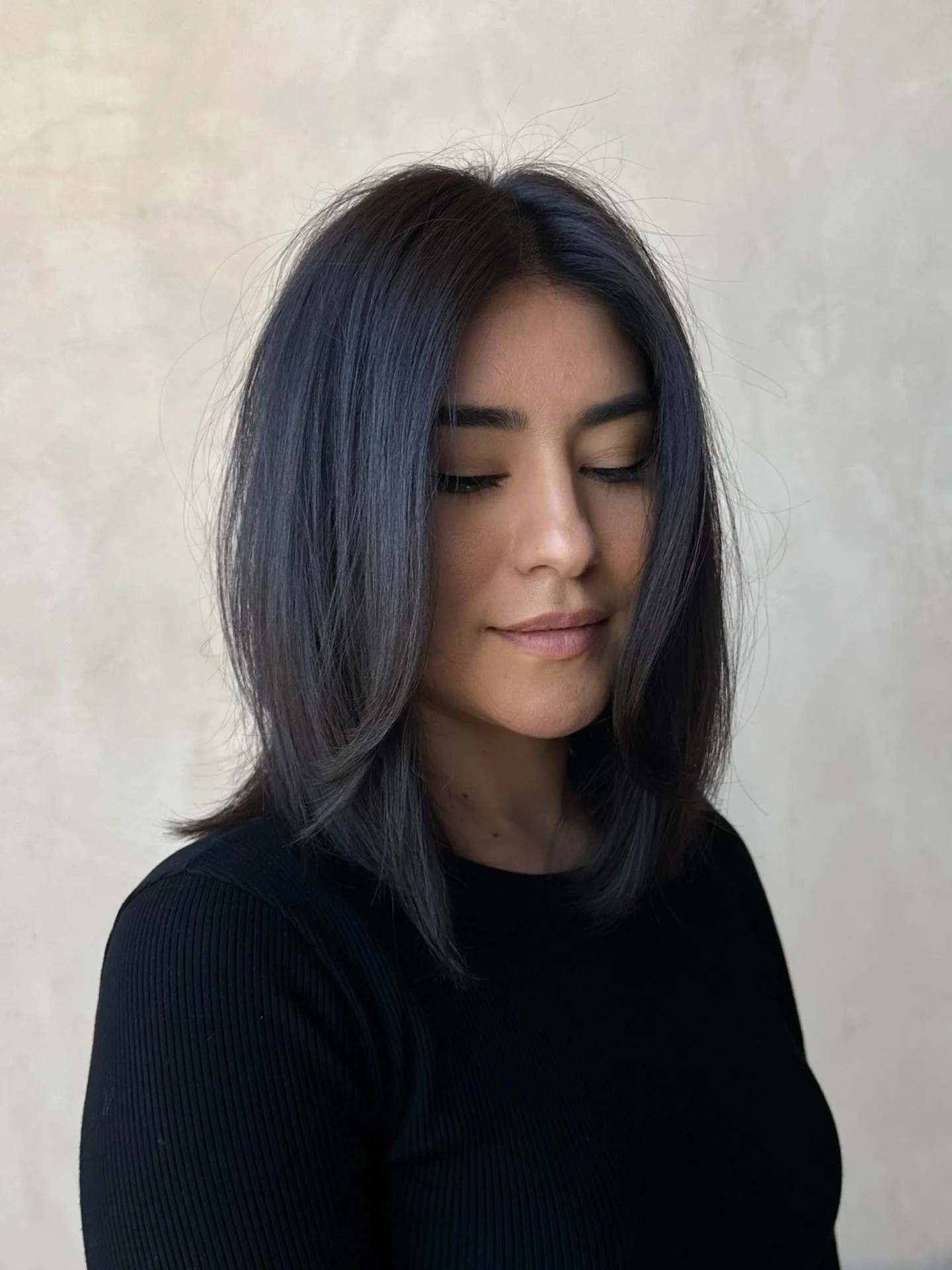The Signature Client Experience &darr; 

So many of my clients crave something new, yet still want to feel like themselves.

When my client showed me her inspiration, it was a clean, longer bob, noticeably shorter than her current length. 

But inste