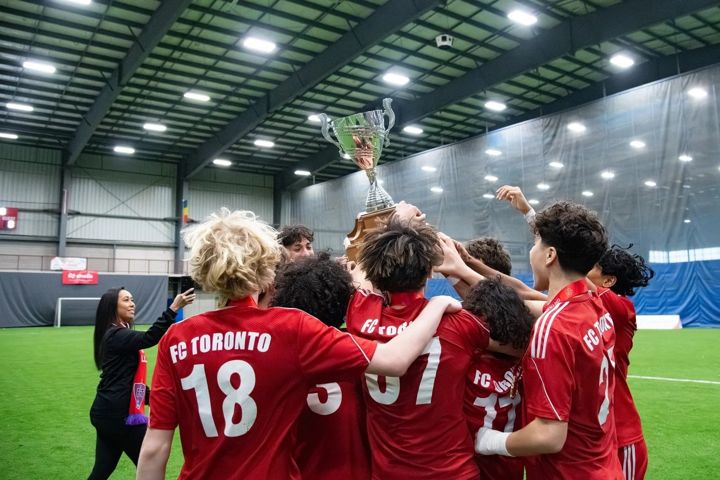 As the indoor season comes to an end, lets look back at this 🔥 championship win from our U16 boys squad 👏

#IAmFCT #FCT #OntarioSoccer #Champions