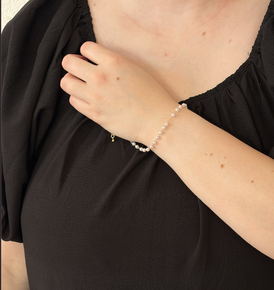 Dainty Pearl Bracelet