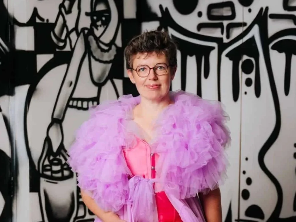 In de krant! met ons verhaal, onze missie en onze kleuren