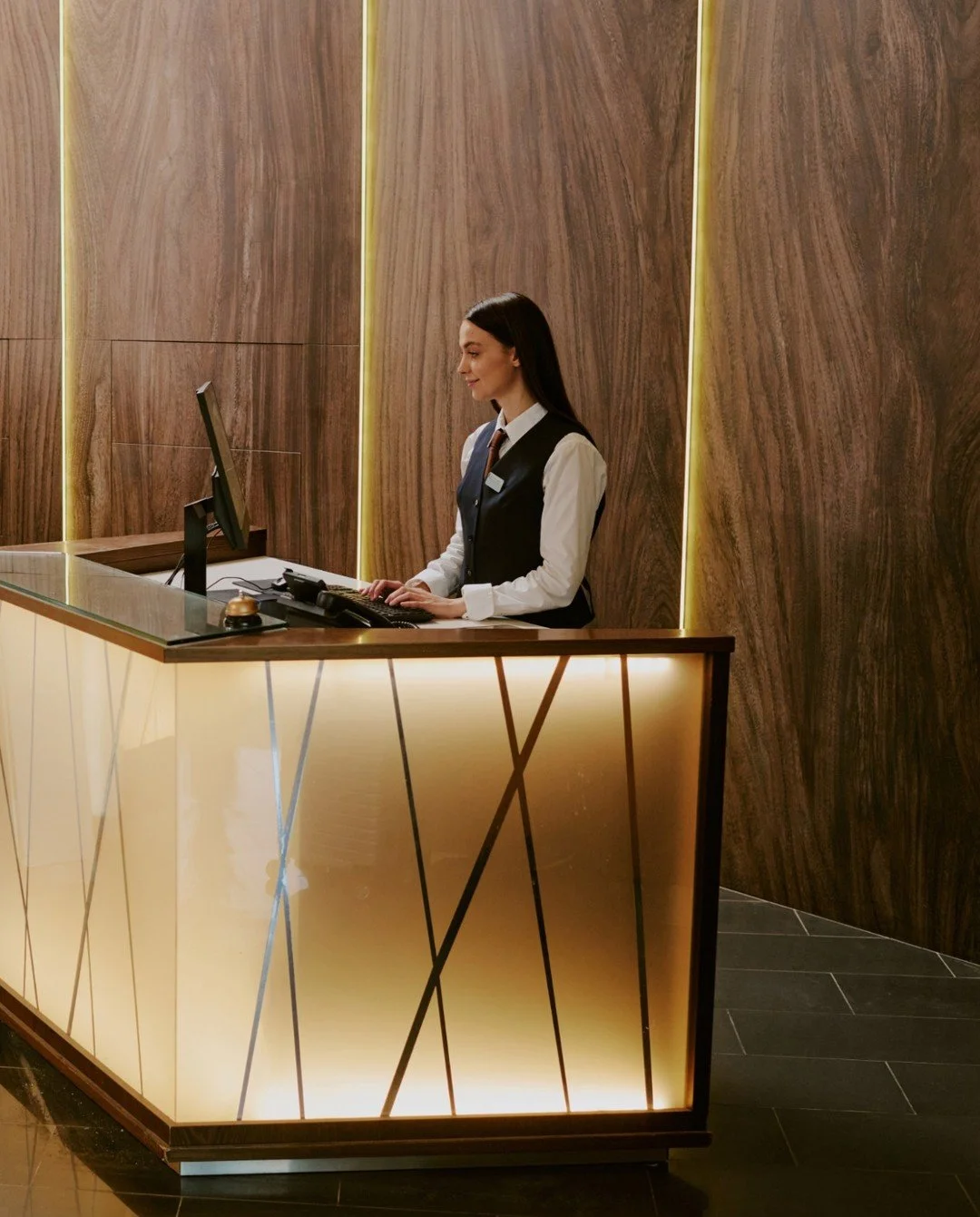 Your hotel concierge handles dinner reservations, transportation and the extra pillows.

We handle cybersecurity, networks and any other task in-between - with the same hospitality.