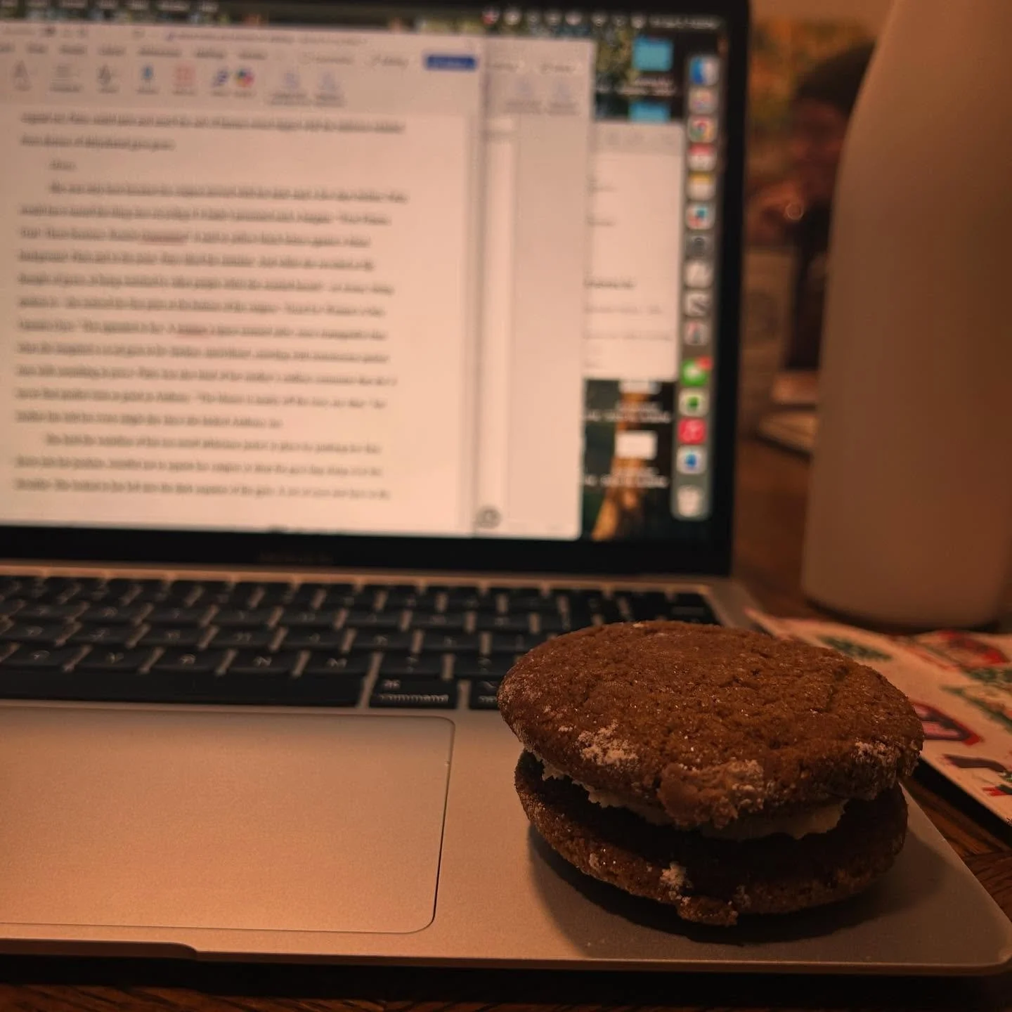 Thank you to all the wonderful writers for coming to our first 50-Minute Writing Sprint! 💪✍️ Together we gathered a generous donation for CW Food Bank! Thank you also to @community_cafe_elora for the delicious writing fuel and to @cw.cowork for the 