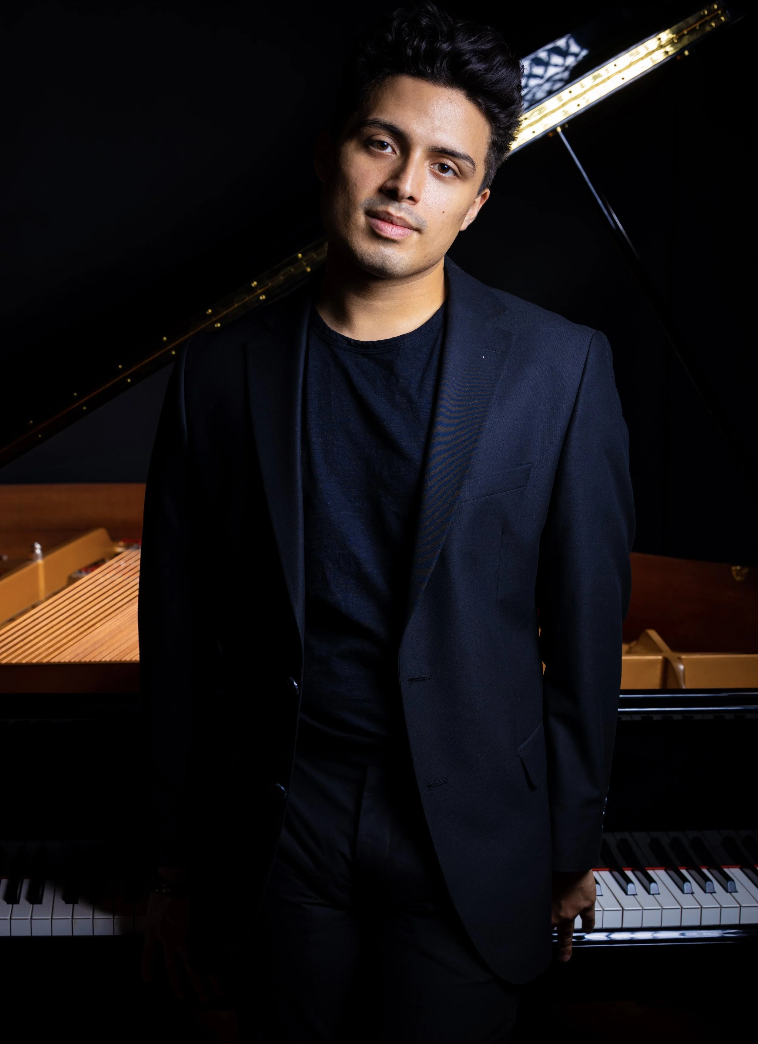 Quintin Harris TRIO_Photo 2.jpg