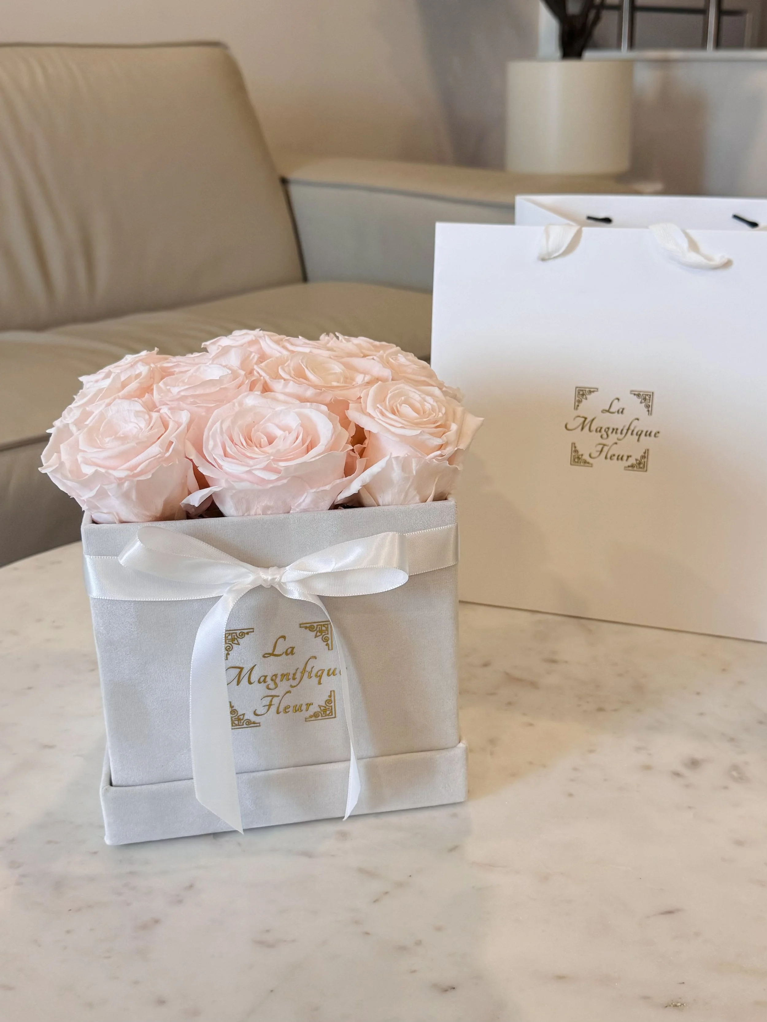 Medium Square Velvet box - Solid